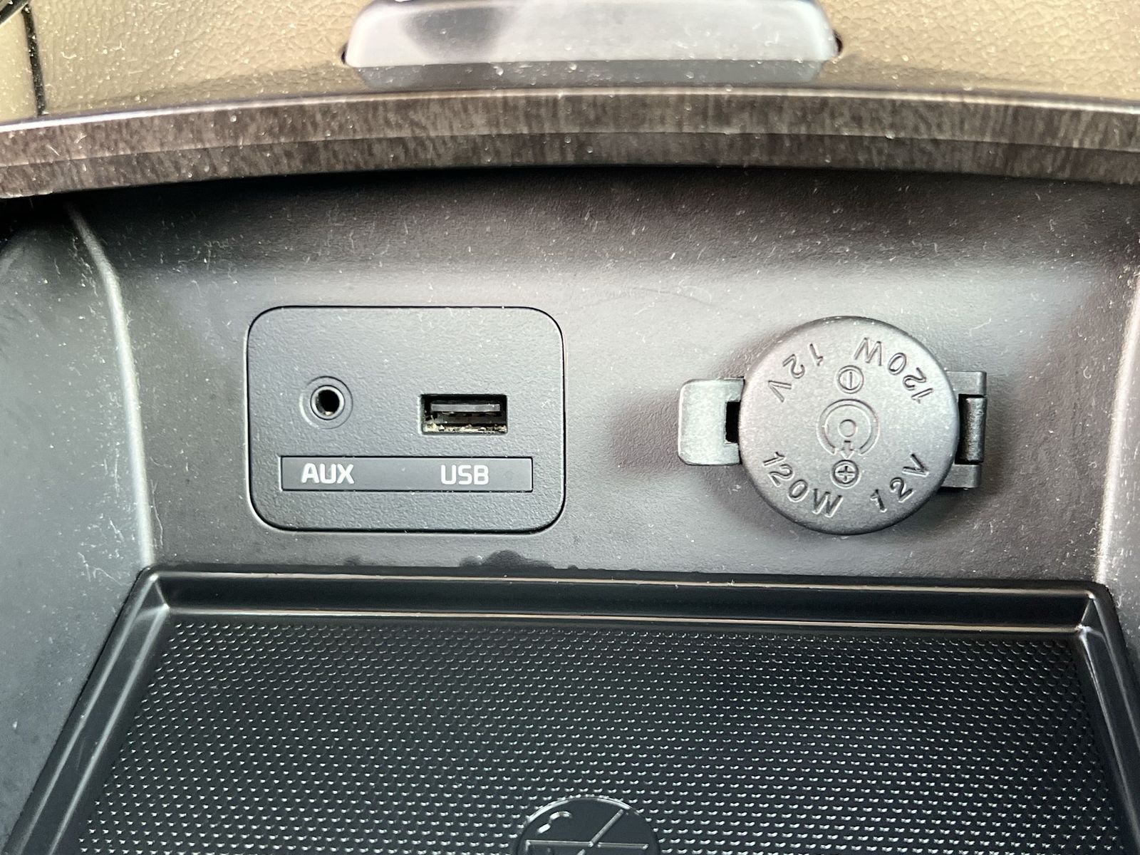 Thumbnail: 2014 Kia Cadenza - 29