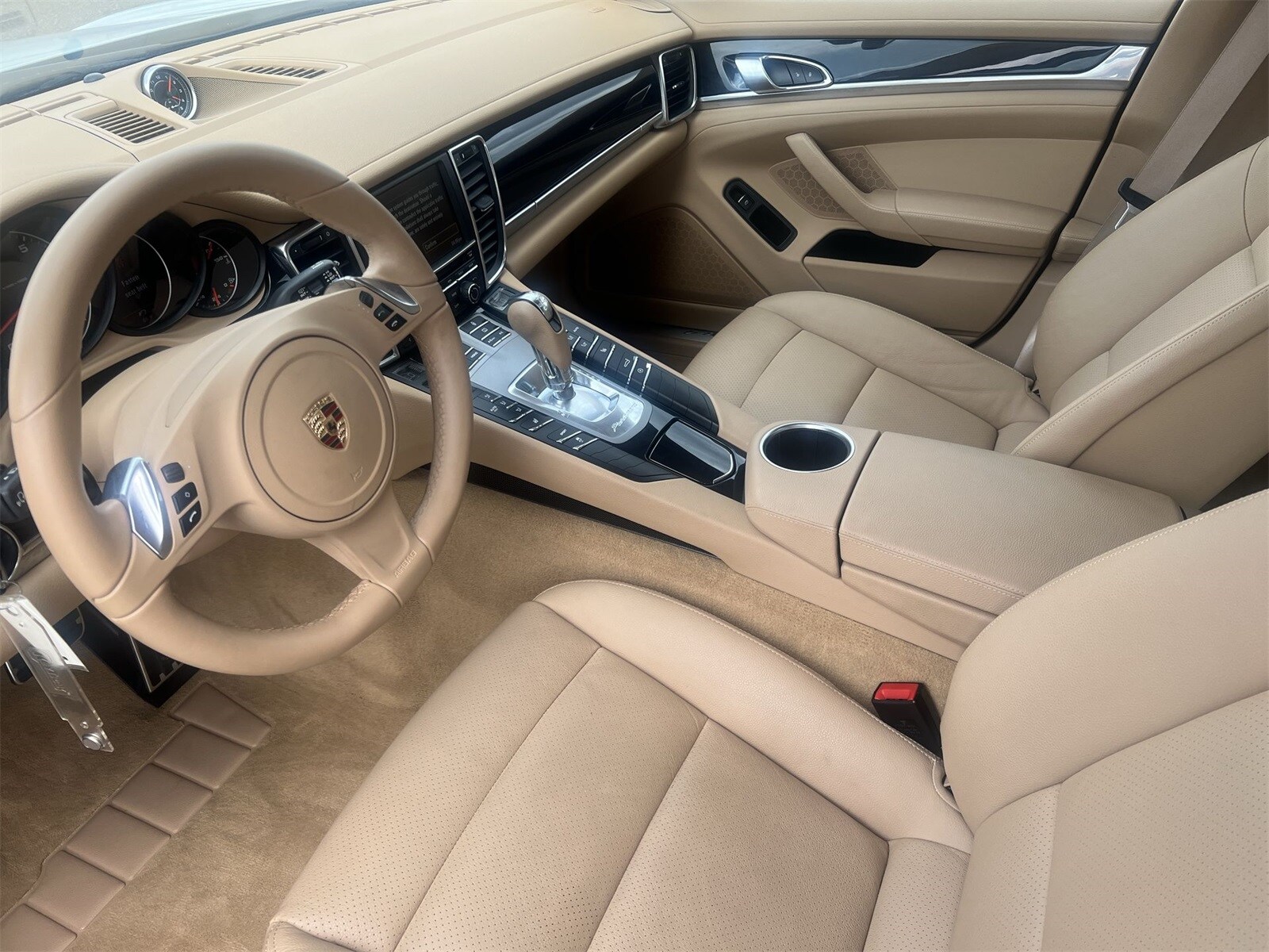 Thumbnail: 2013 Porsche Panamera - 10