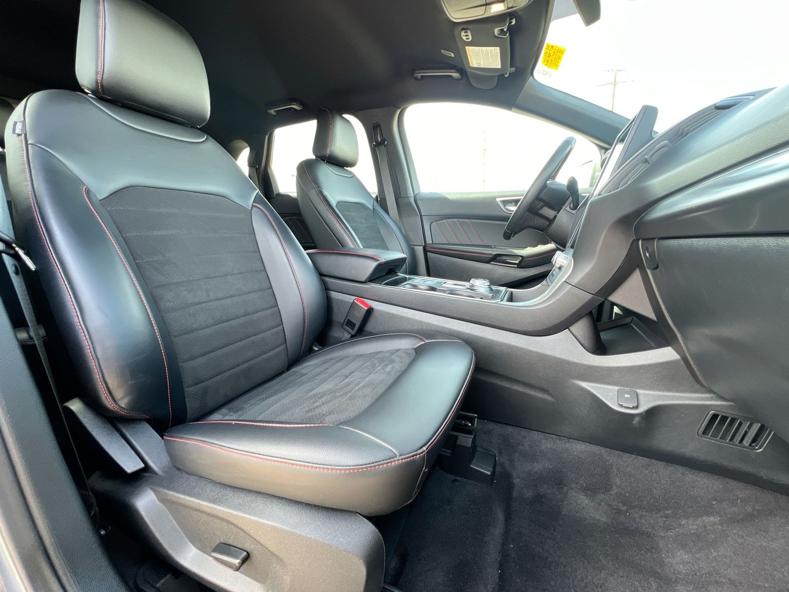Thumbnail: 2023 Ford Edge - 20