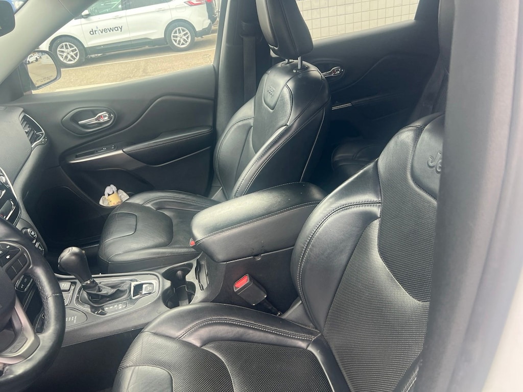 Used 2019 Jeep Cherokee Limited SUV