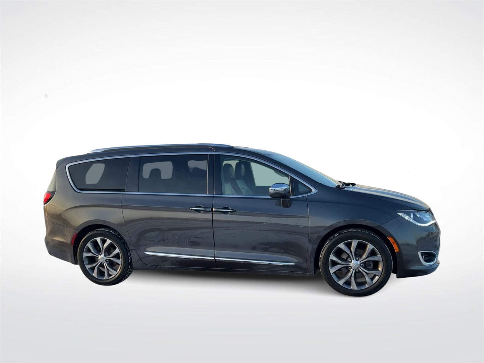 Thumbnail: 2018 Chrysler Pacifica - 2