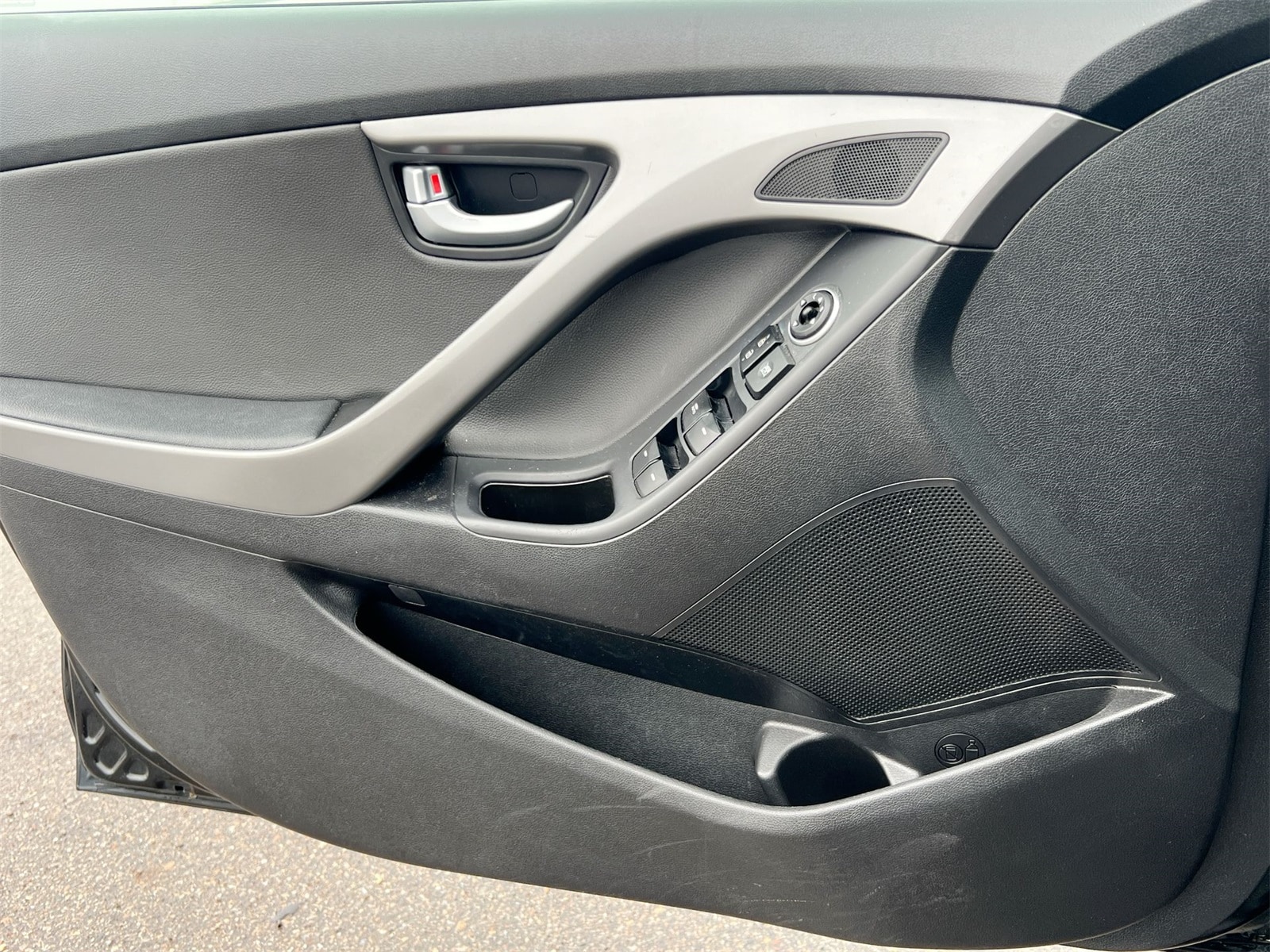 Thumbnail: 2014 Hyundai Elantra - 29