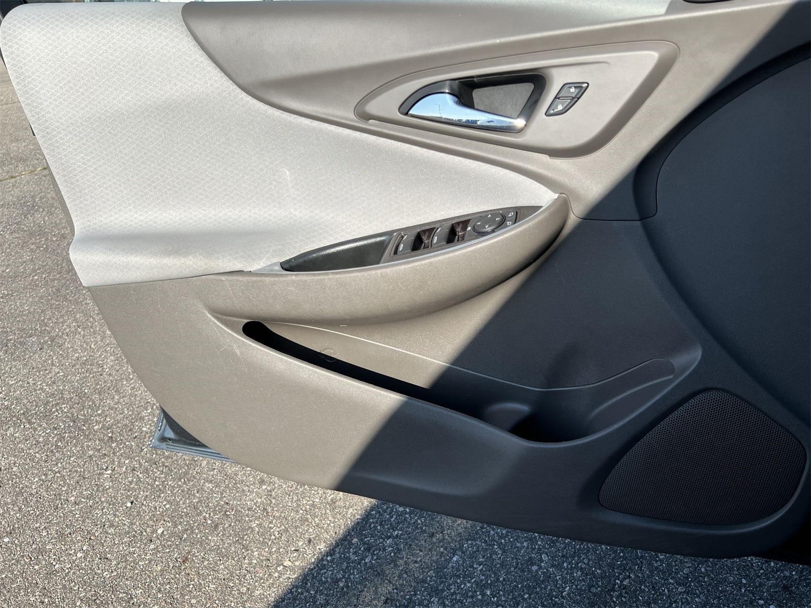 Thumbnail: 2021 Chevrolet Malibu - 29