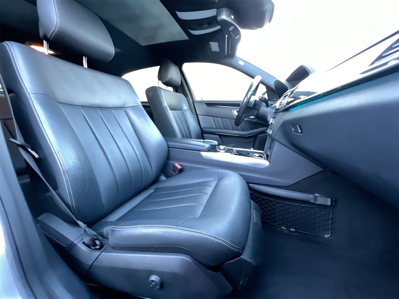 Thumbnail: 2016 Mercedes-Benz E-Class - 21