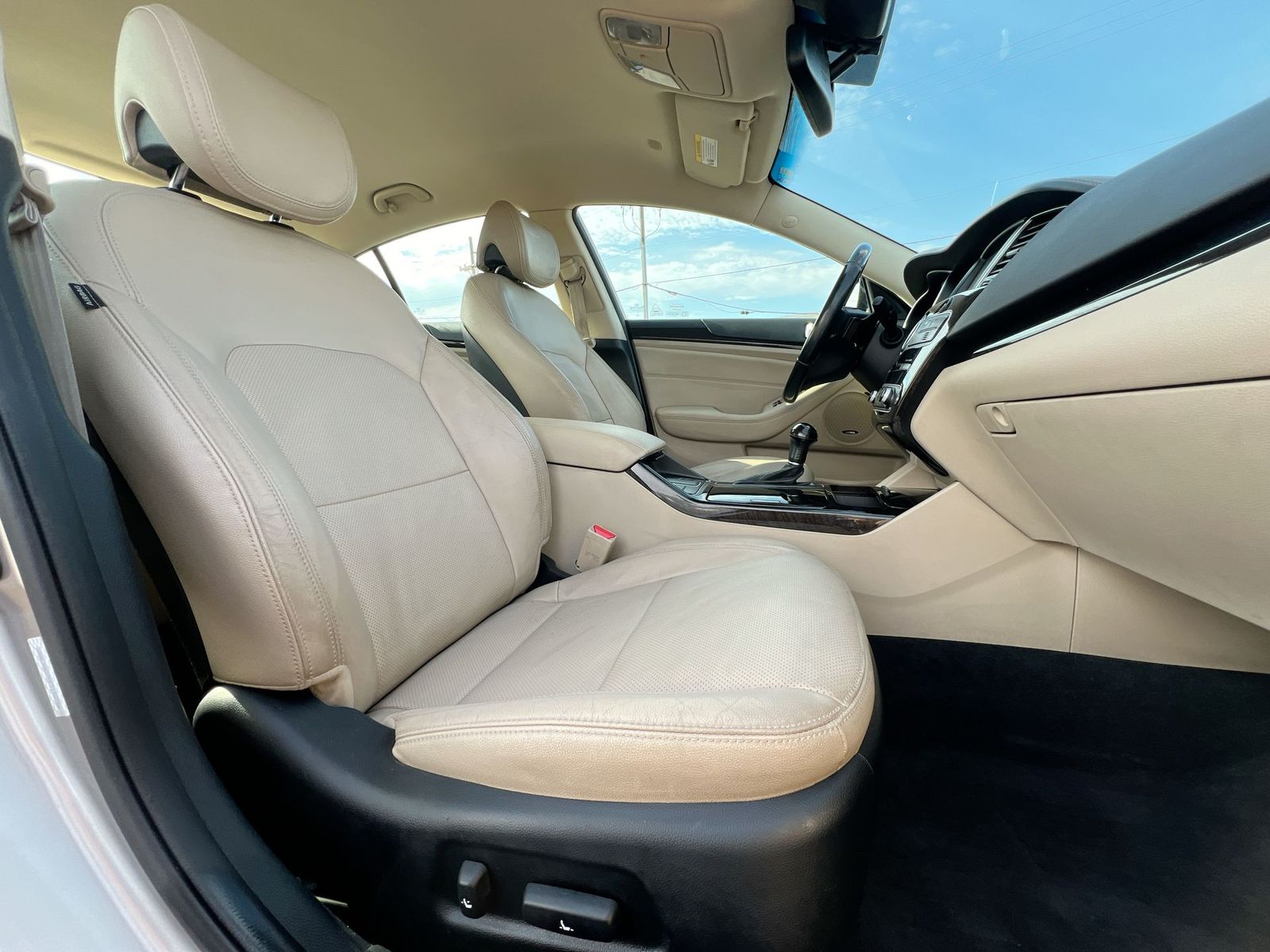 Thumbnail: 2014 Kia Cadenza - 21