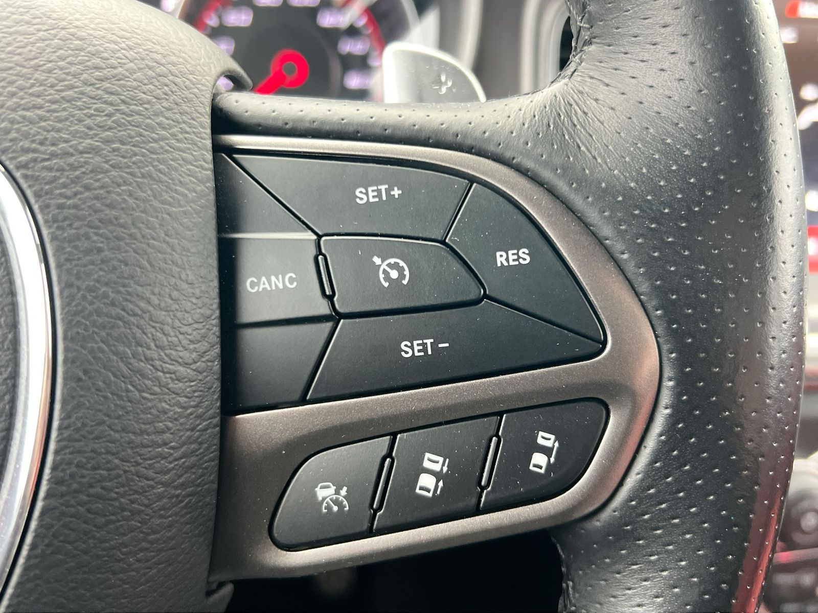 Thumbnail: 2020 Dodge Charger - 24