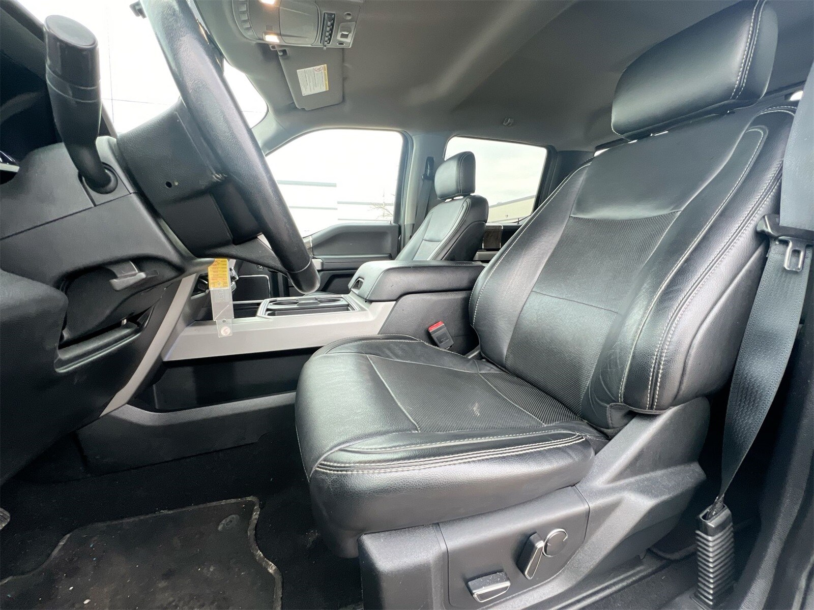 Thumbnail: 2019 Ford F-350 - 17