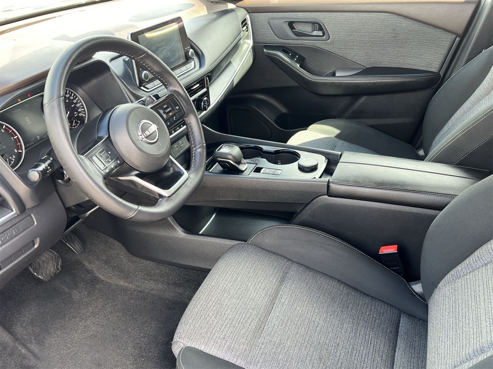 Thumbnail: 2022 Nissan Rogue - 10