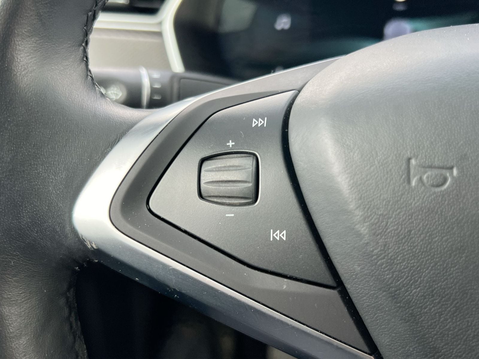 Thumbnail: 2017 Tesla Model X - 23