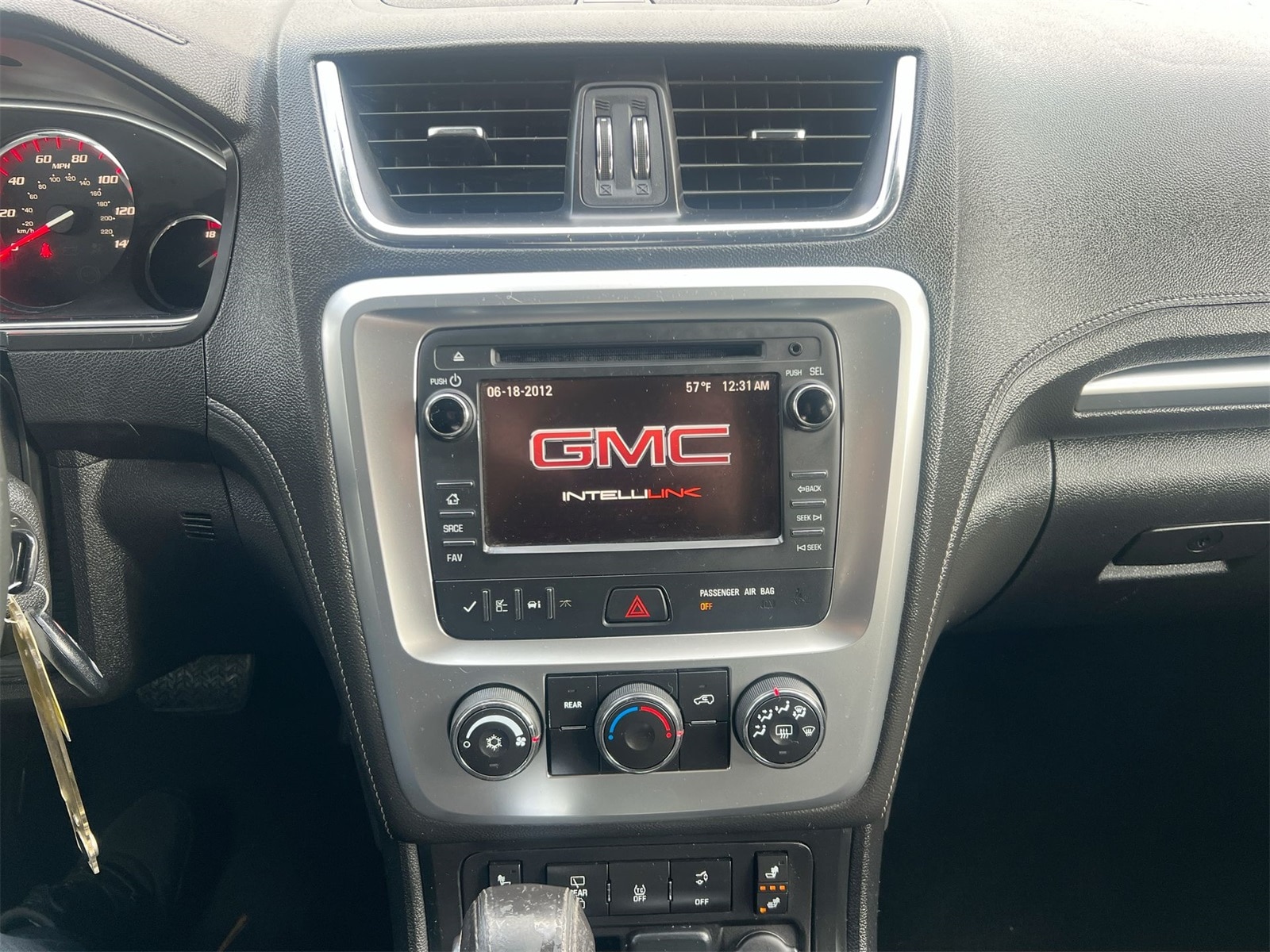 Thumbnail: 2015 GMC Acadia - 26