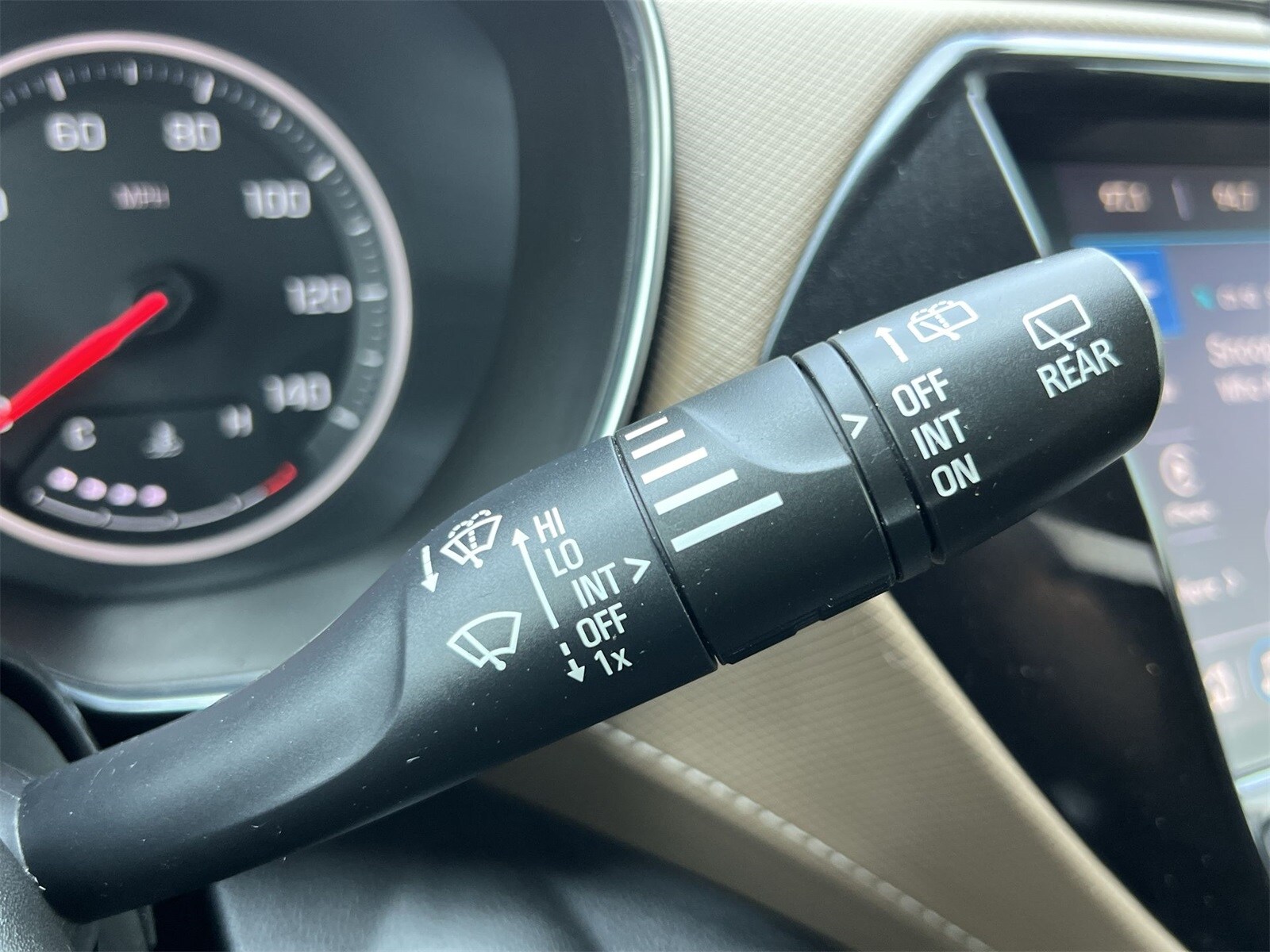Thumbnail: 2019 Chevrolet Trax - 26