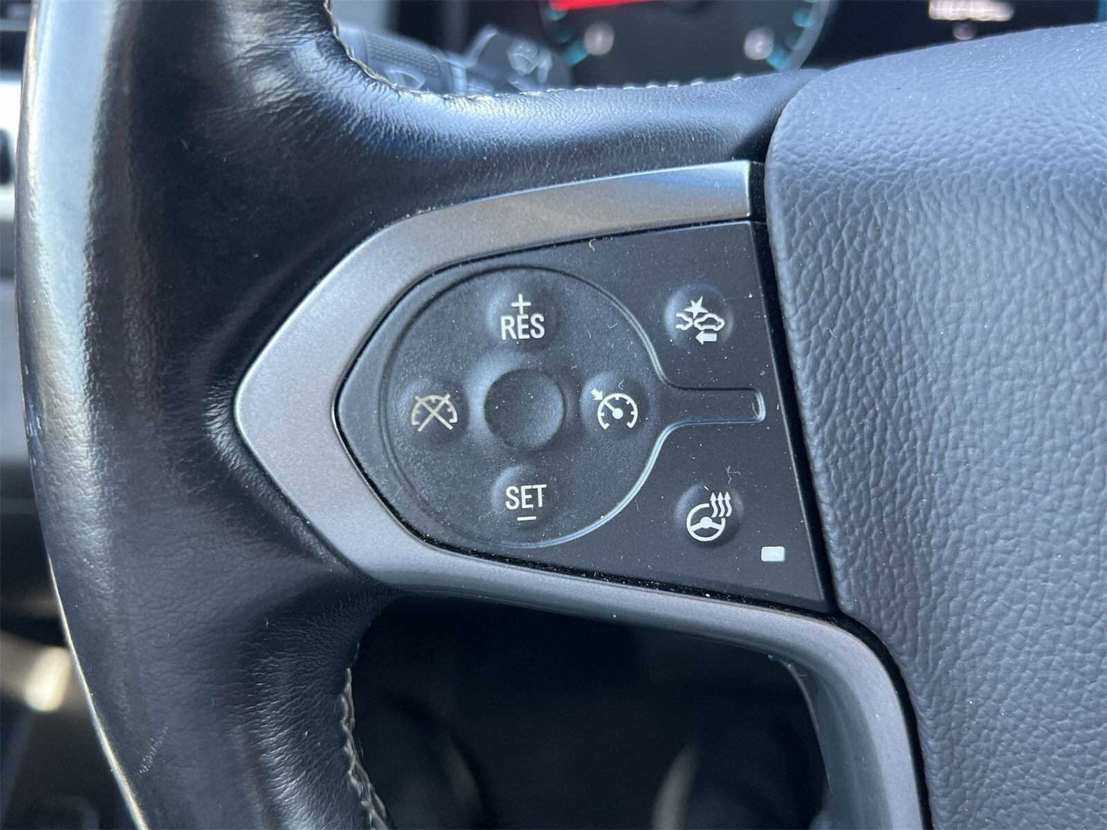 Thumbnail: 2019 Chevrolet Suburban - 24