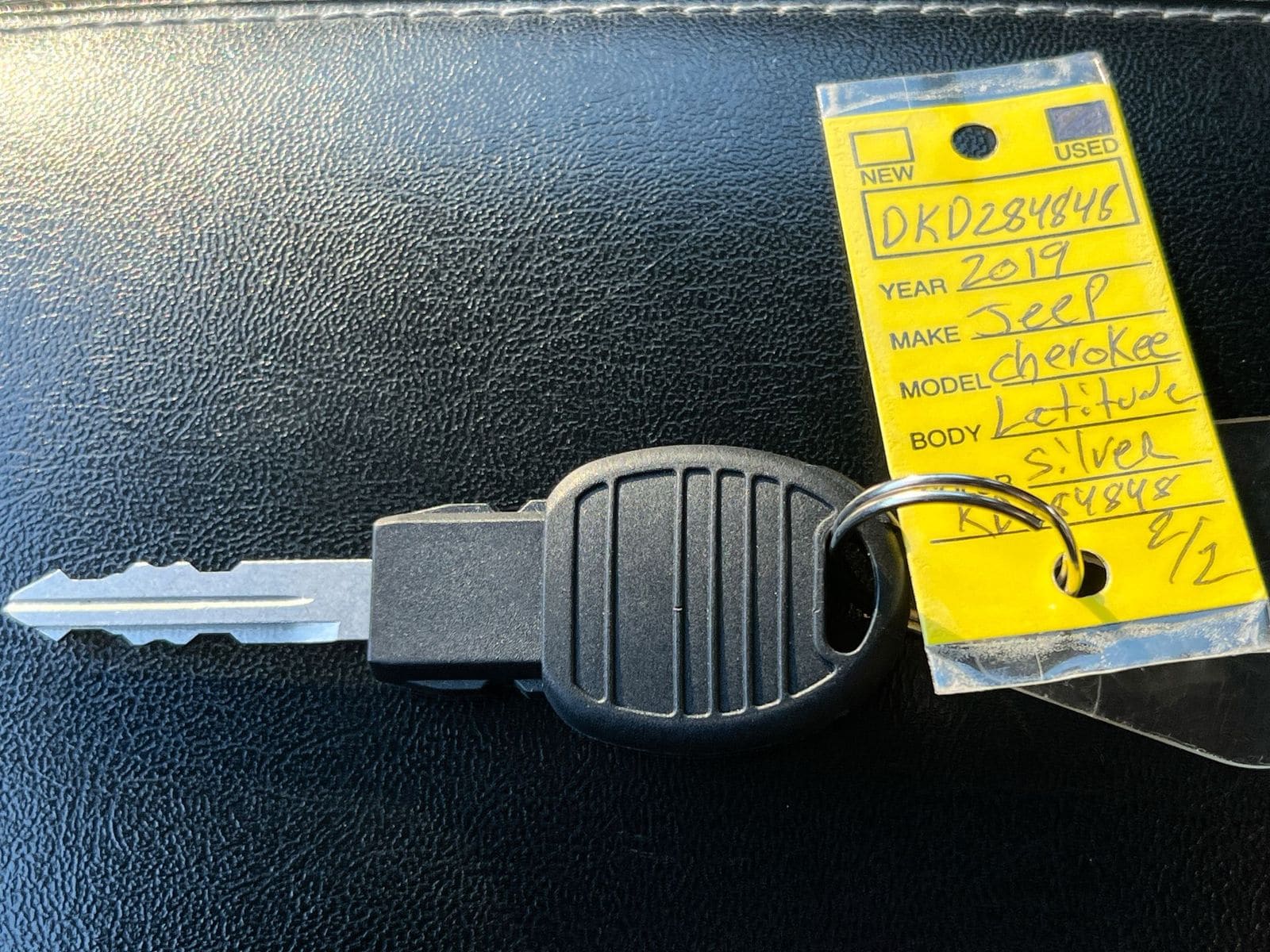 Thumbnail: 2019 Jeep Cherokee - 35