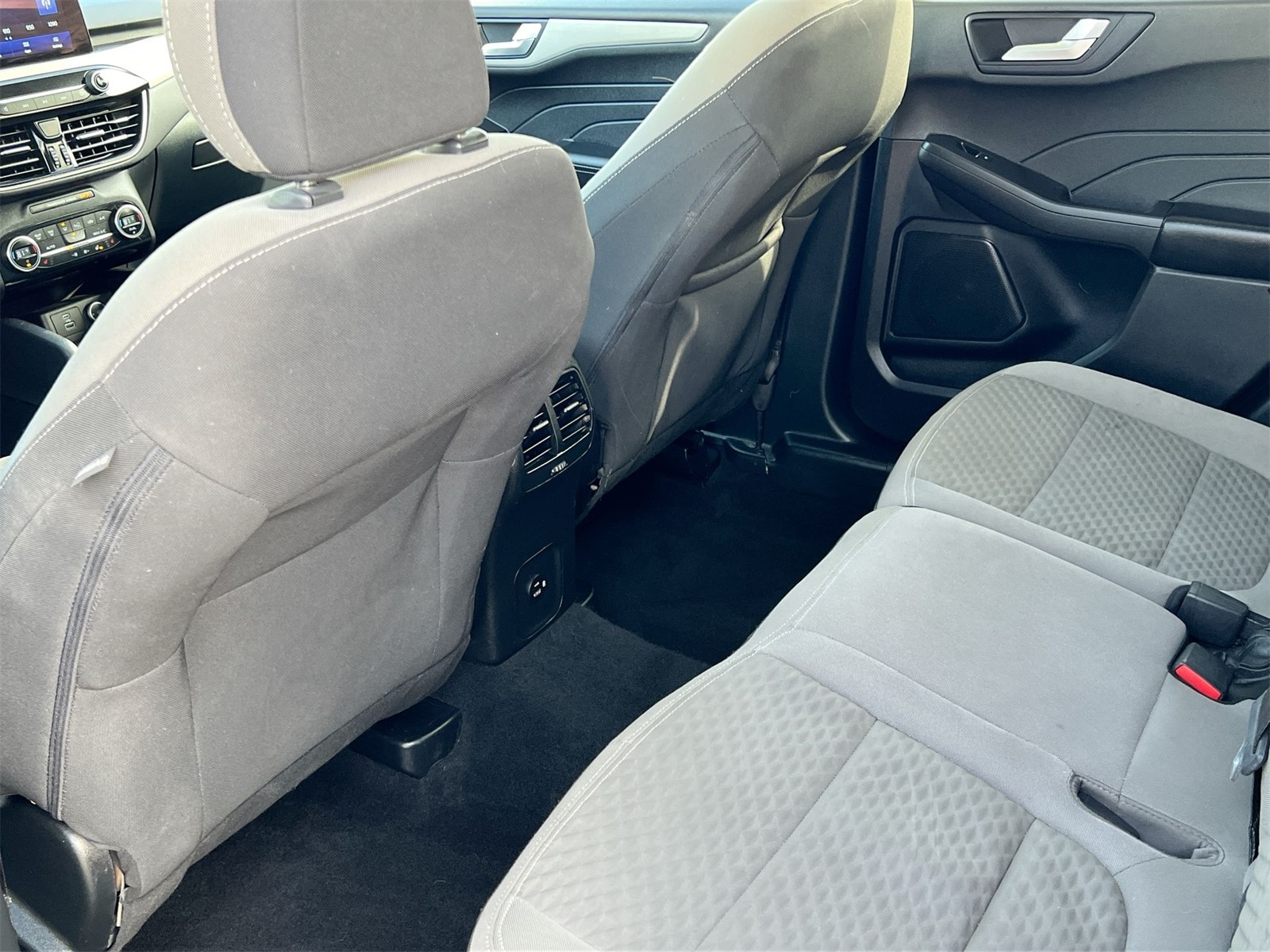 Thumbnail: 2021 Ford Escape - 19