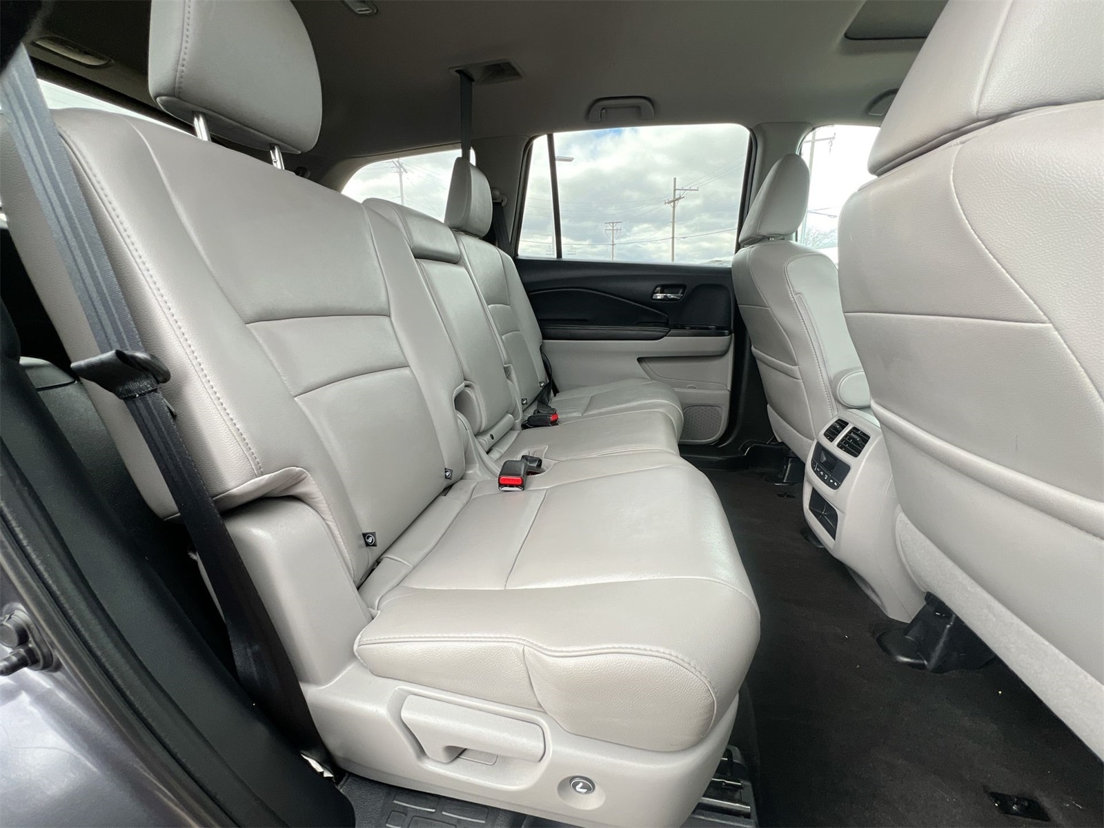 Thumbnail: 2018 Honda Pilot - 21