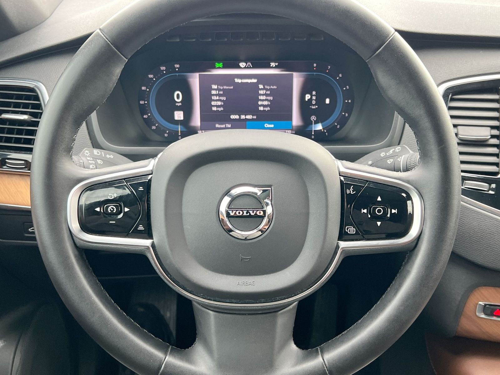 Thumbnail: 2023 Volvo XC90 - 21