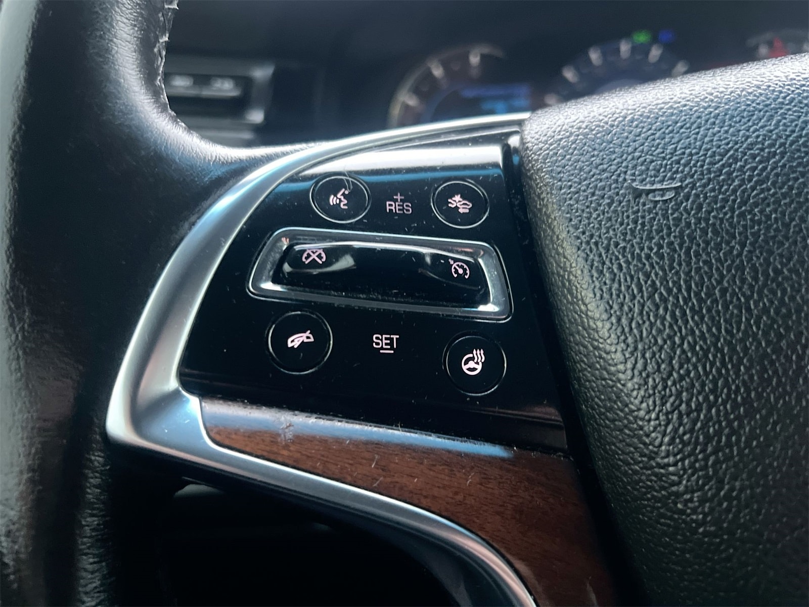 Thumbnail: 2016 Cadillac Escalade - 23