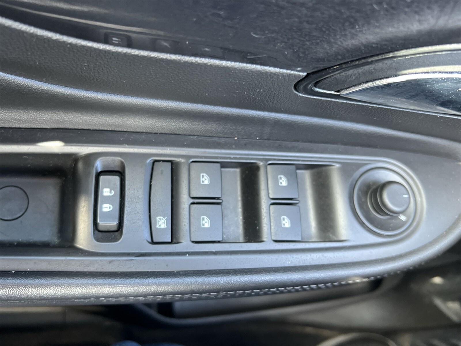 Thumbnail: 2019 Buick Encore - 17