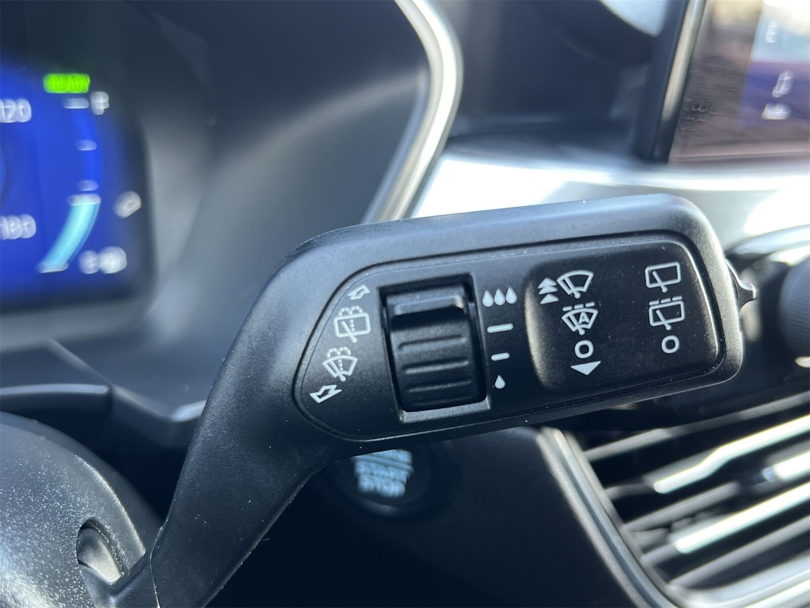 Thumbnail: 2022 Ford Escape - 26