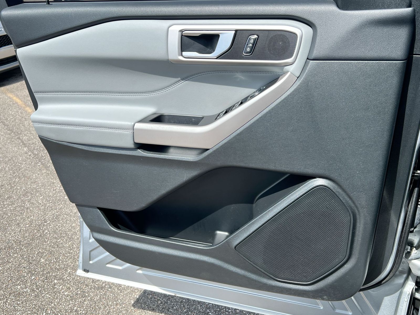 Thumbnail: 2023 Ford Explorer - 30