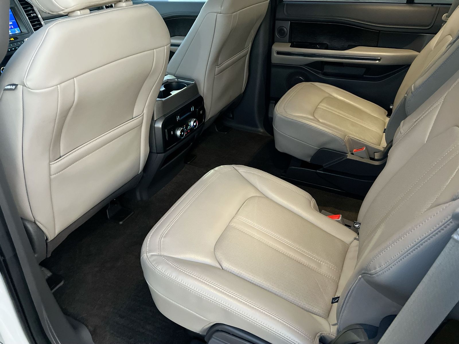 Thumbnail: 2021 Ford Expedition - 17