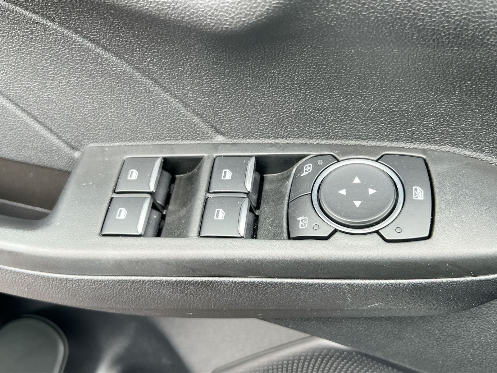 Thumbnail: 2022 Ford Escape - 17