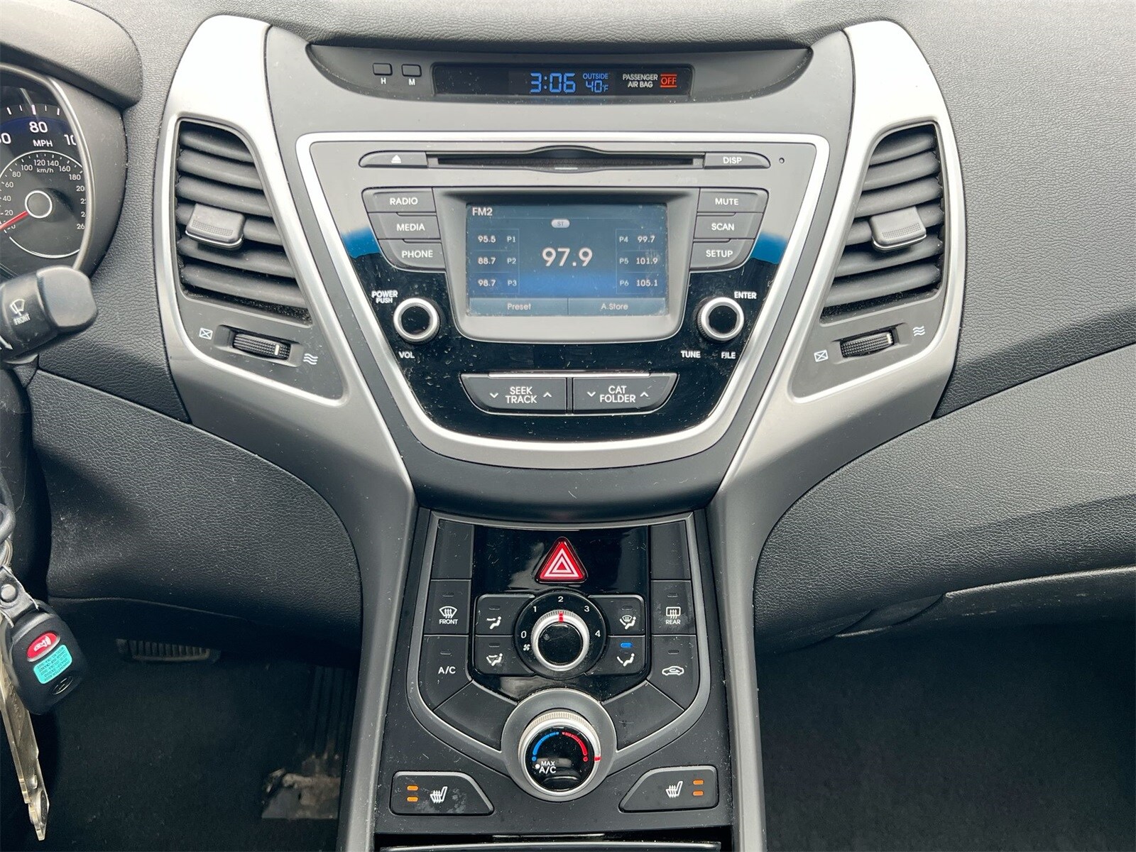 Thumbnail: 2014 Hyundai Elantra - 27