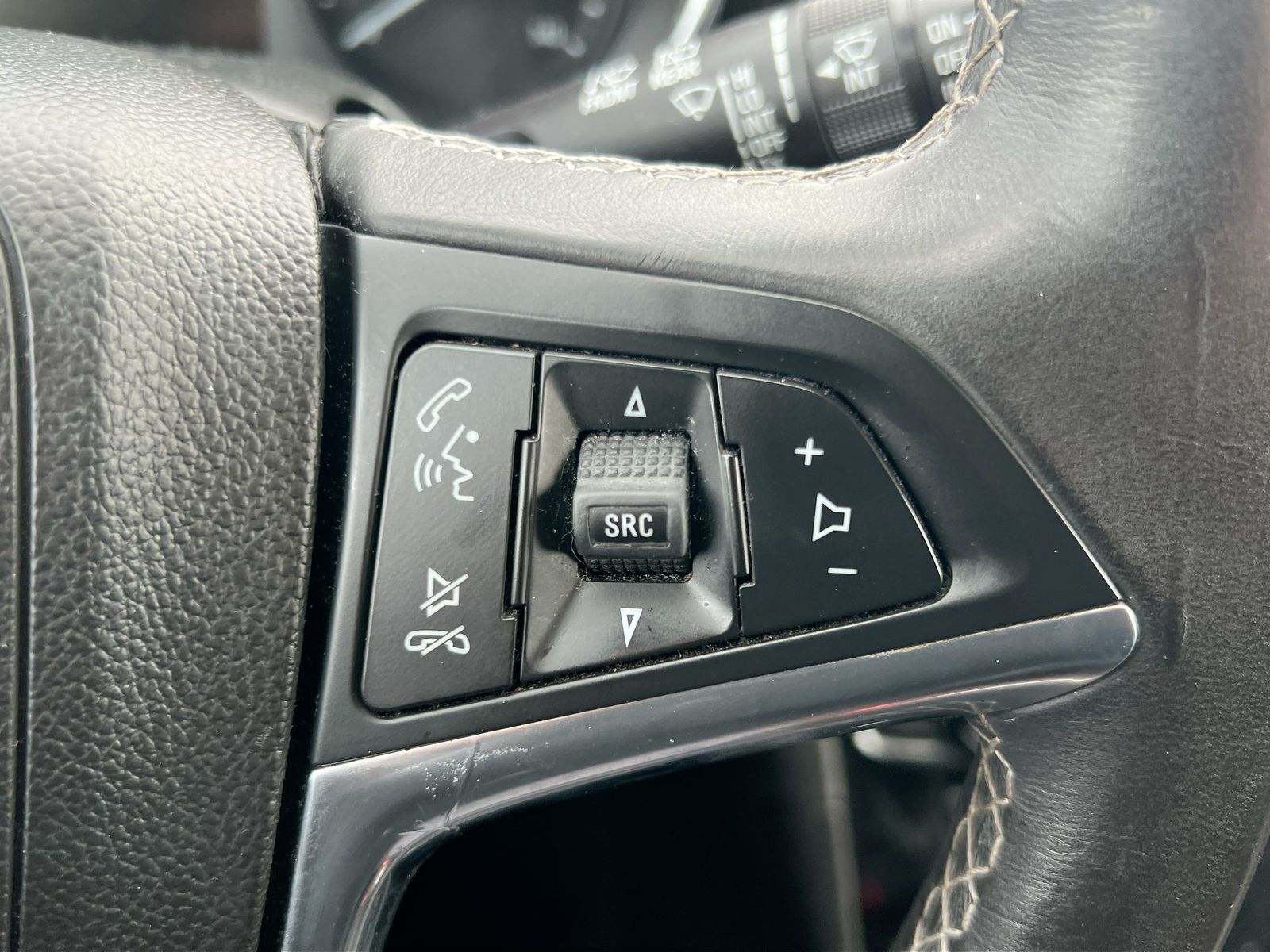 Thumbnail: 2018 Buick Encore - 24