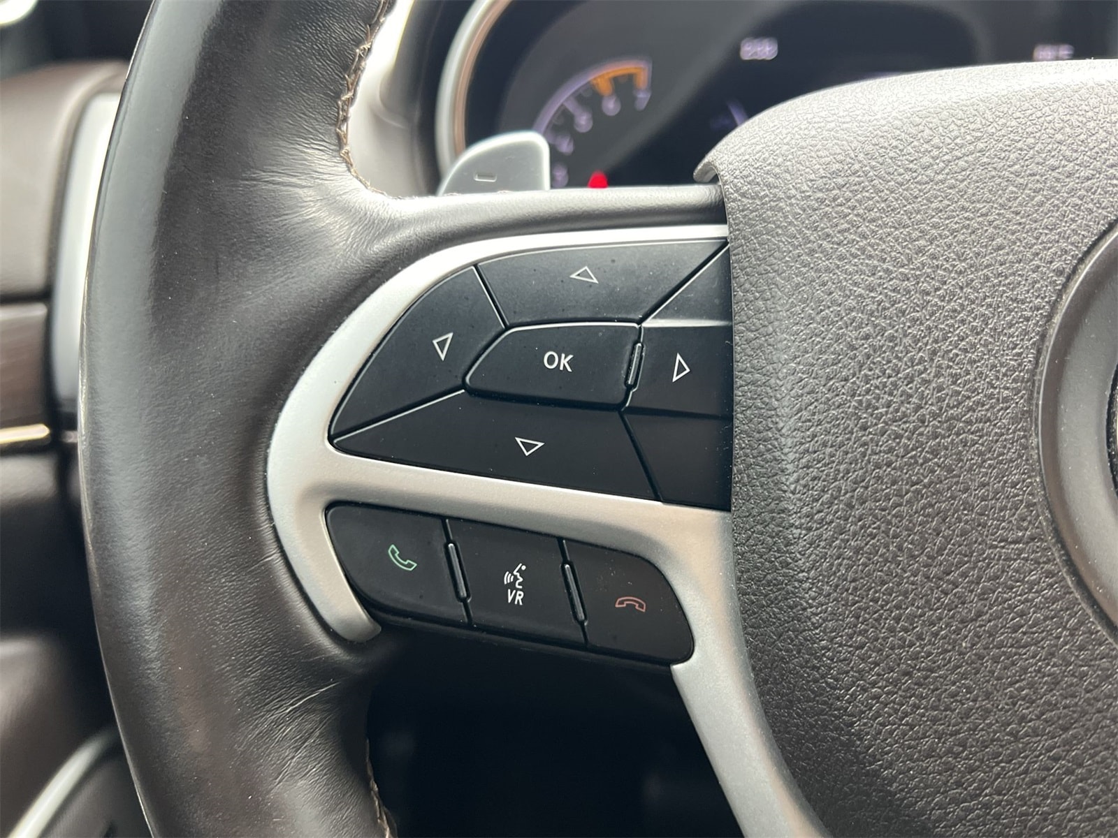 Thumbnail: 2018 Jeep Grand Cherokee - 24