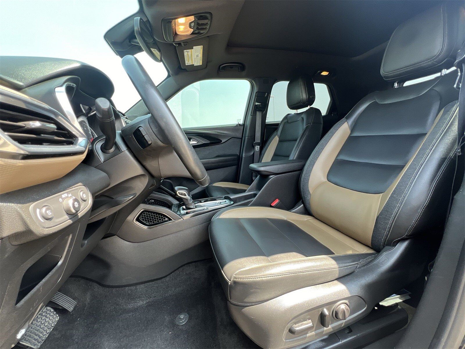 Thumbnail: 2019 Chevrolet Trax - 17