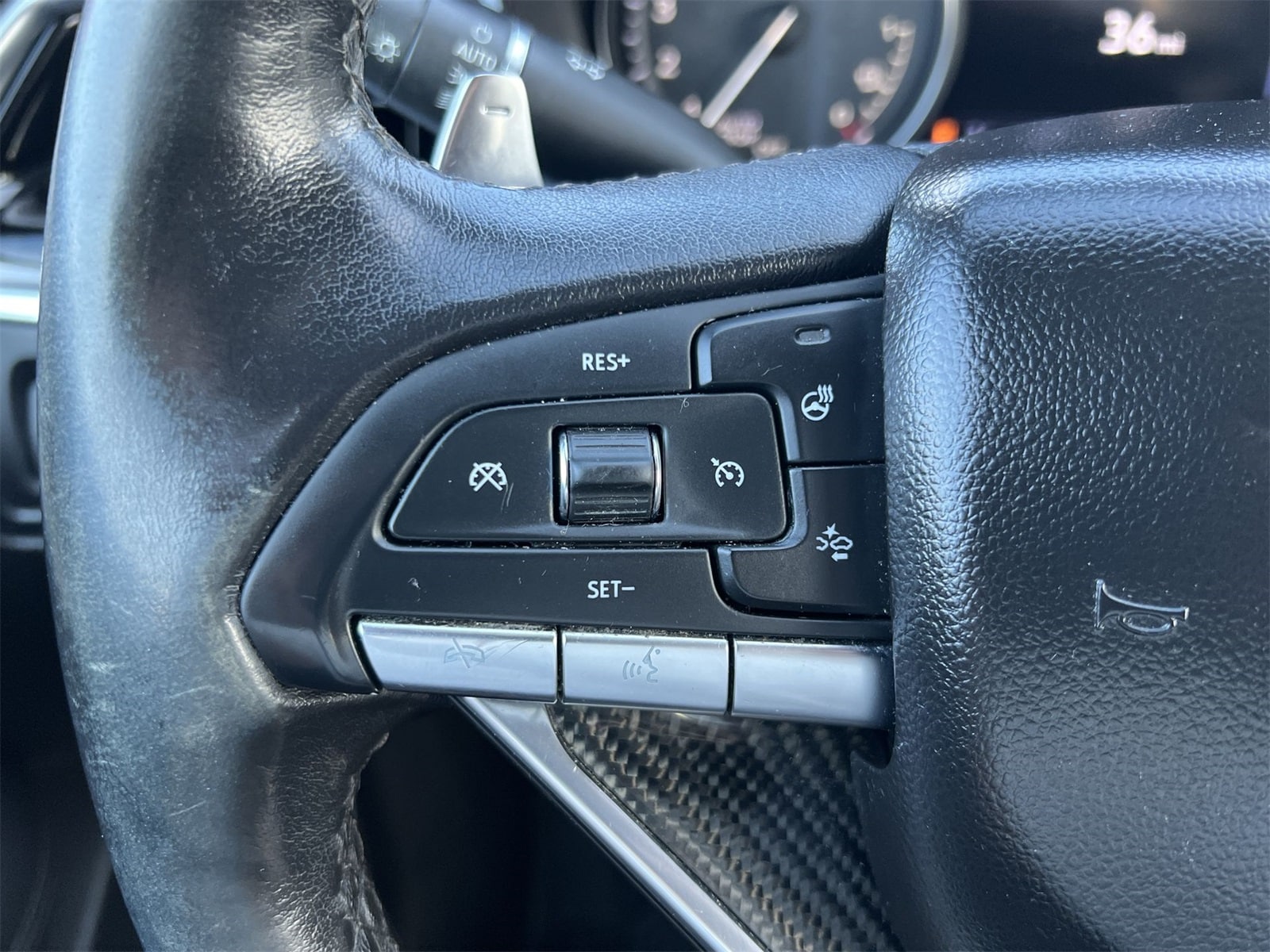 Thumbnail: 2022 Cadillac XT6 - 24