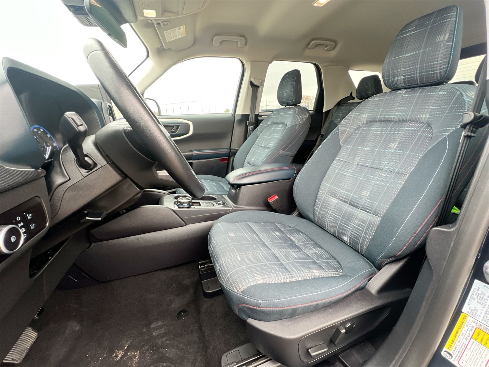 Thumbnail: 2023 Ford Bronco Sport - 17