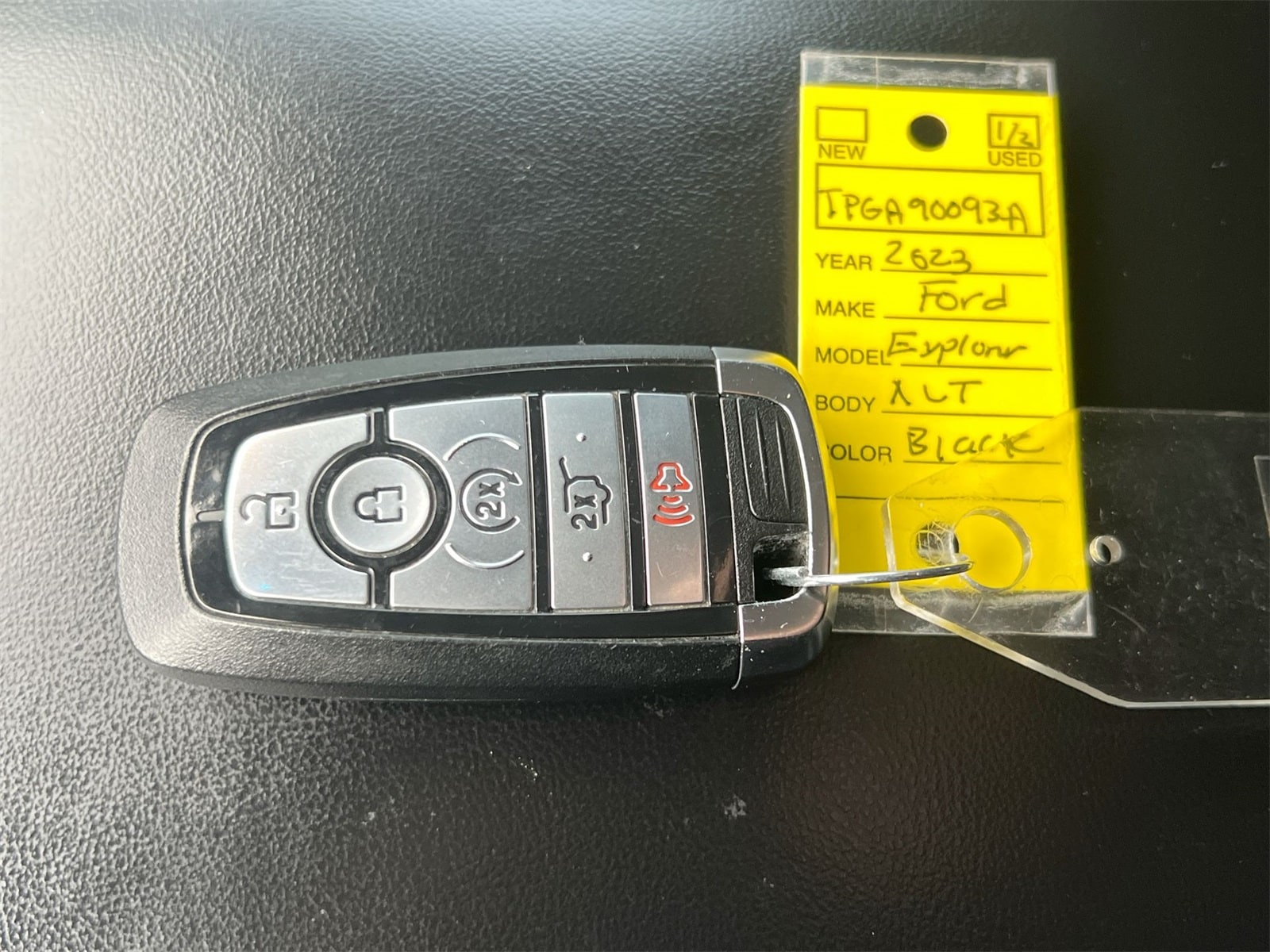 Thumbnail: 2023 Ford Explorer - 36