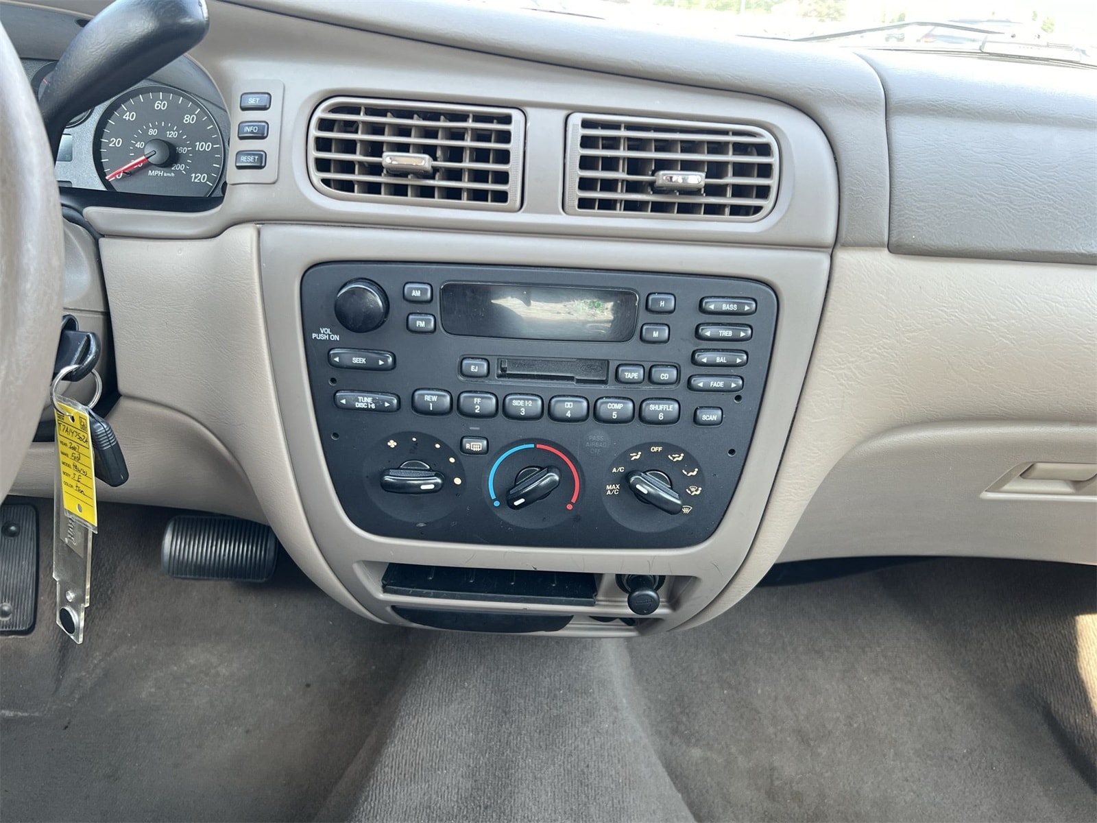 Thumbnail: 2007 Ford Taurus - 26