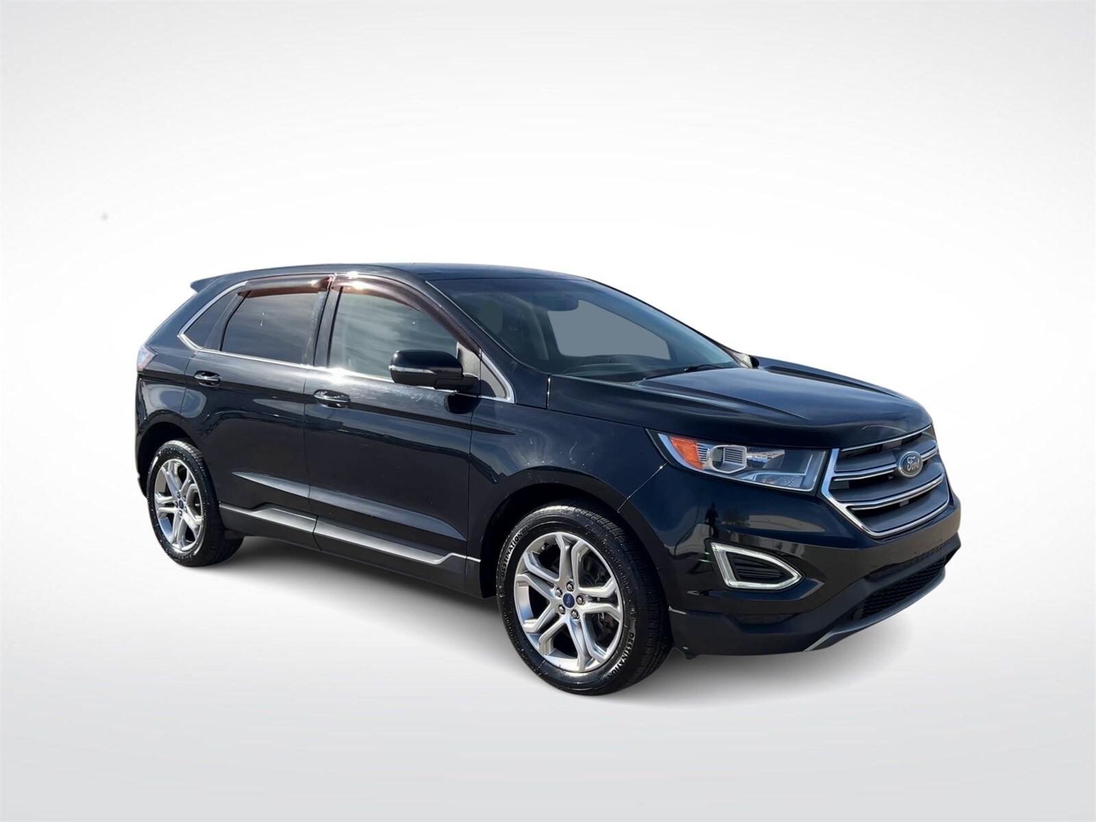 2018 Ford Edge Titanium photo 2