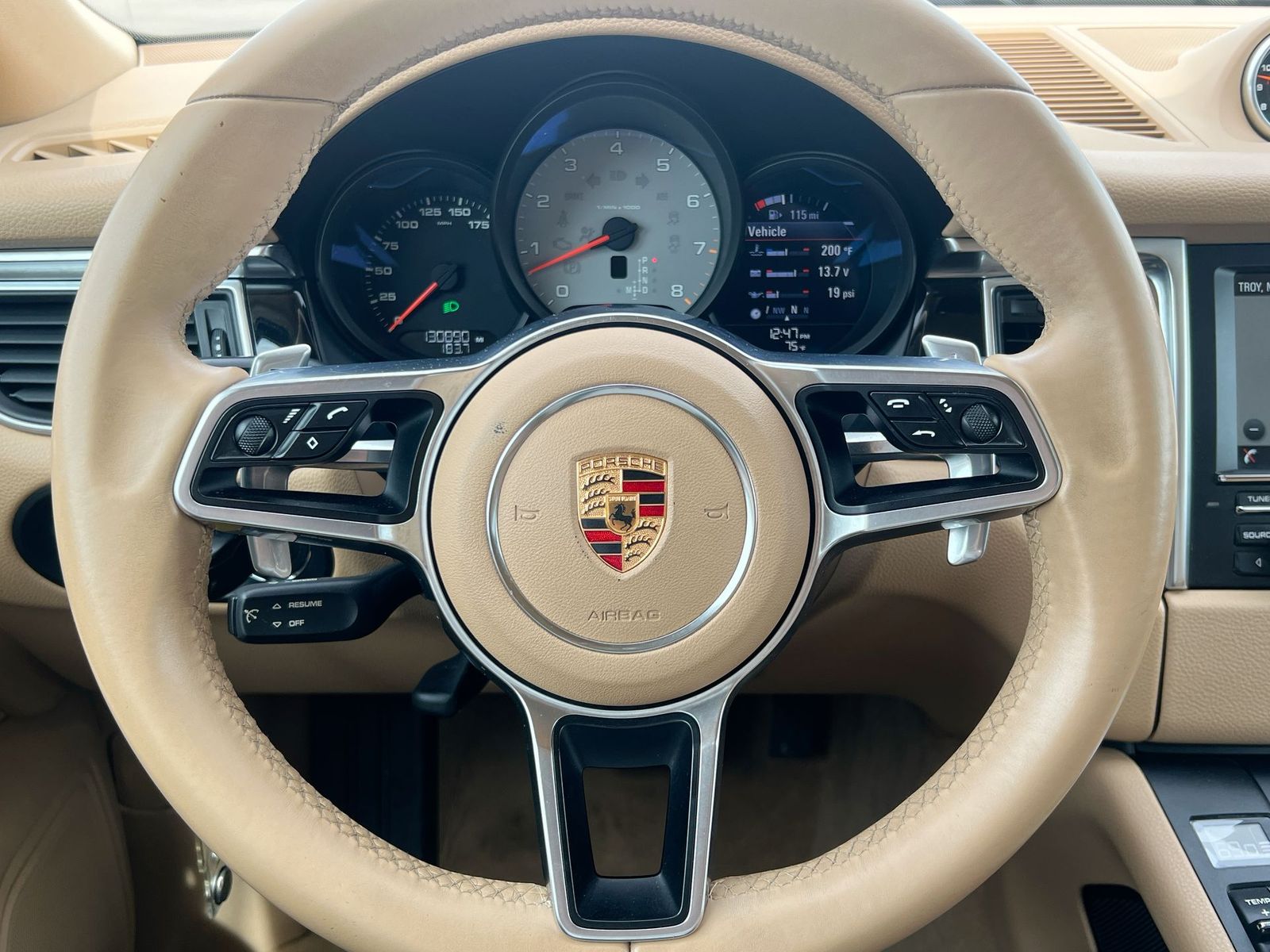 Thumbnail: 2015 Porsche Macan - 22