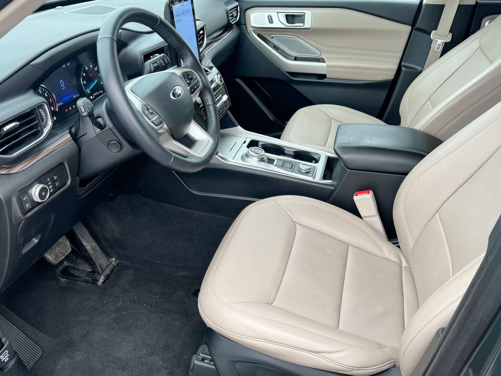 Thumbnail: 2023 Ford Explorer - 10