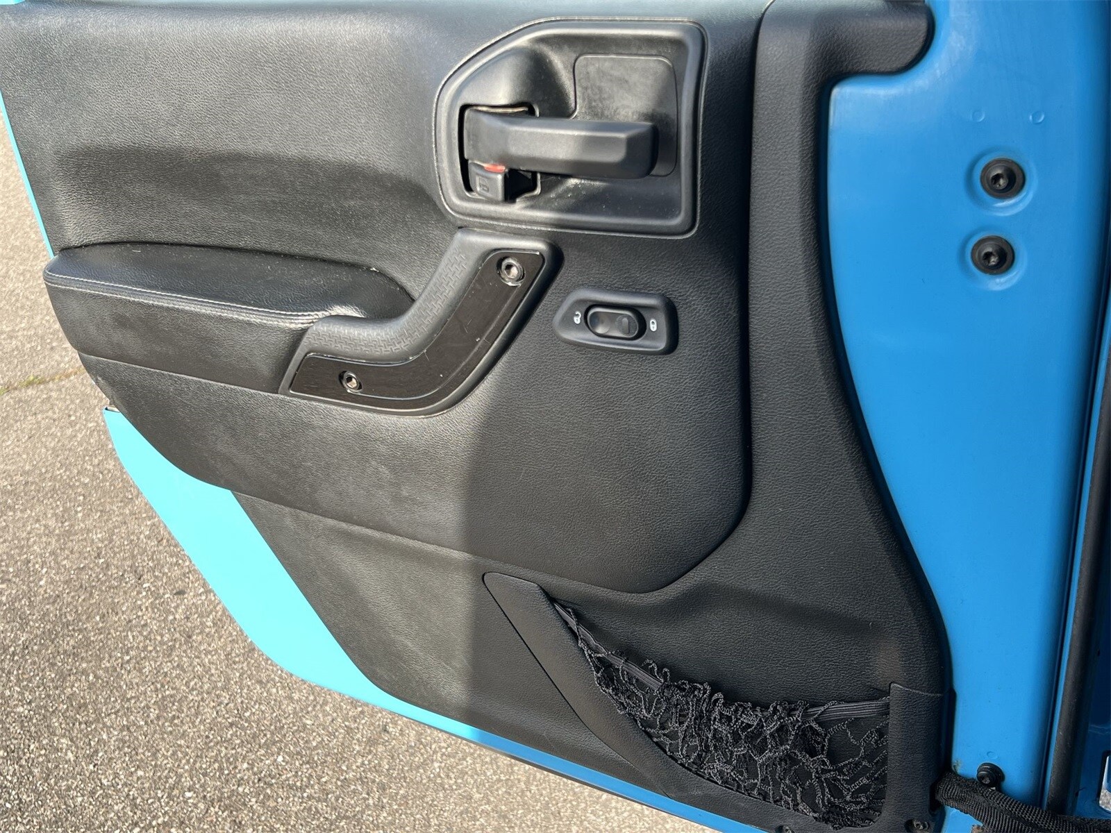 Thumbnail: 2017 Jeep Wrangler - 29