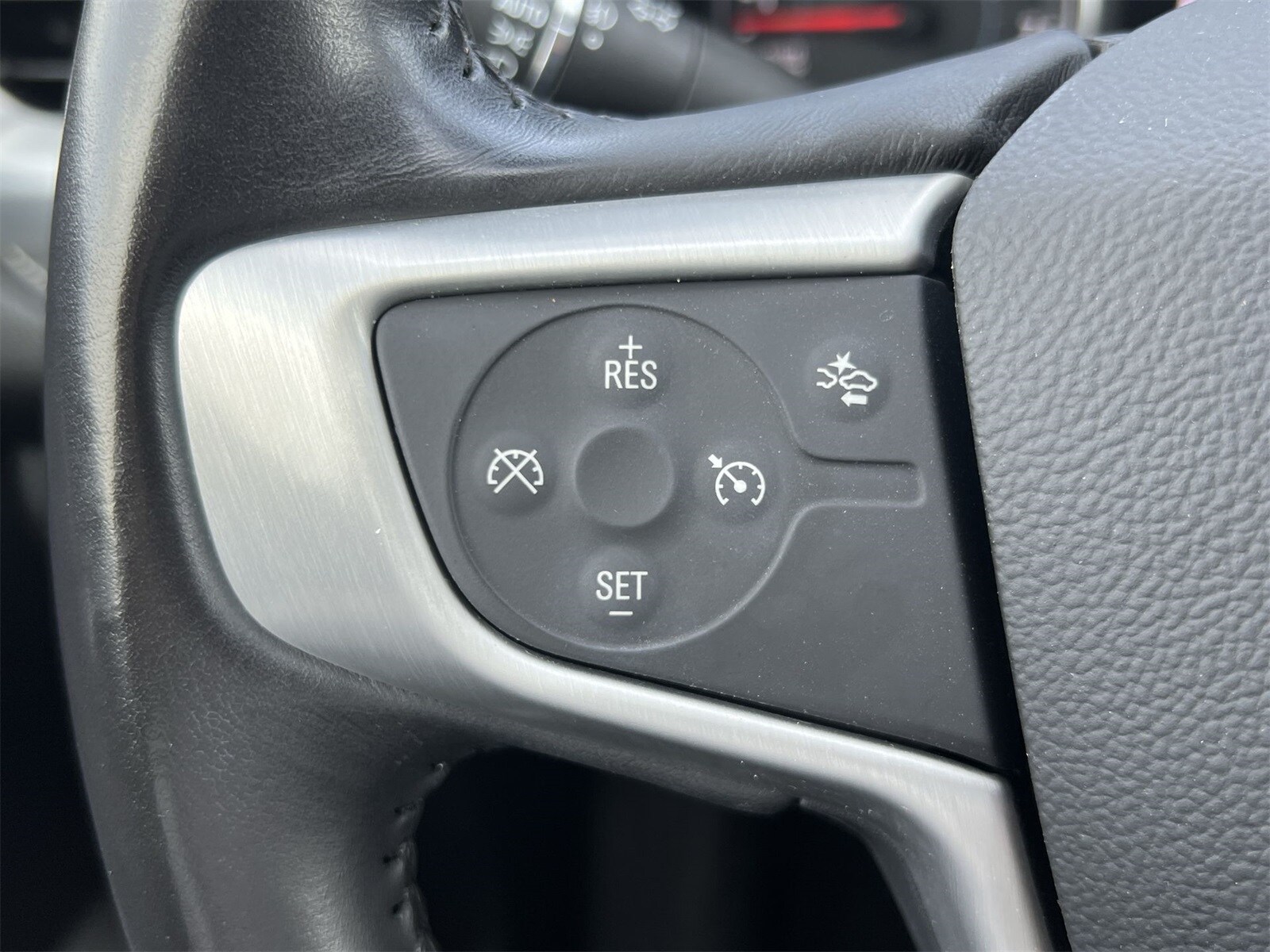 Thumbnail: 2022 GMC Acadia - 23