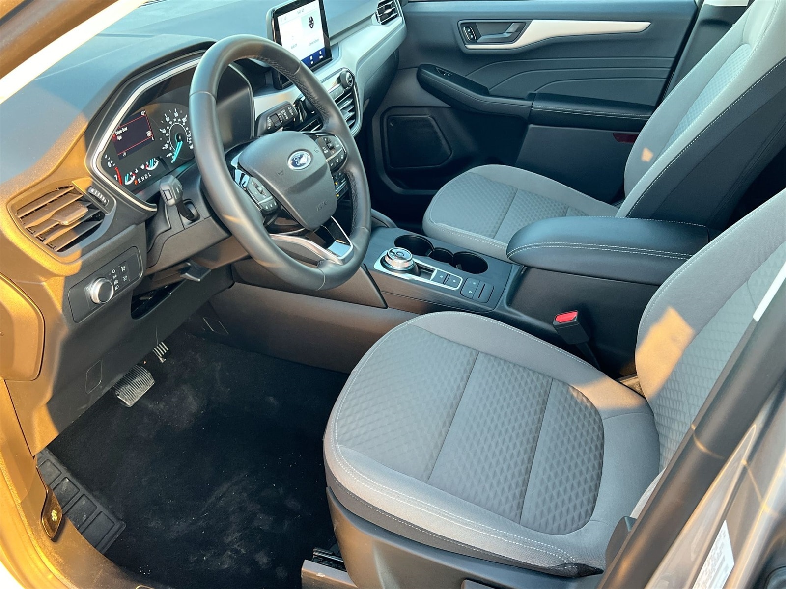 Thumbnail: 2022 Ford Escape - 10