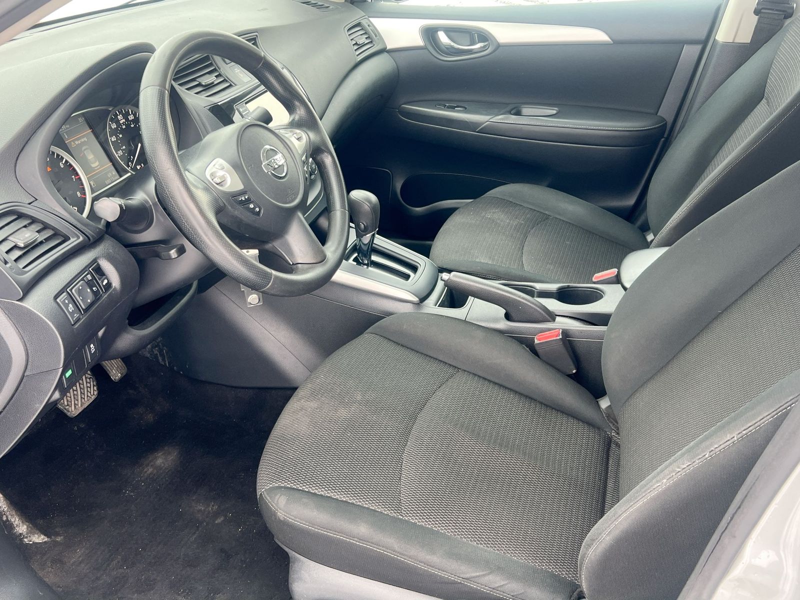 Thumbnail: 2019 Nissan Sentra - 10