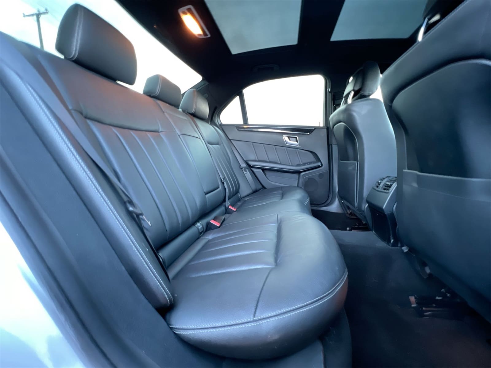 Thumbnail: 2016 Mercedes-Benz E-Class - 20