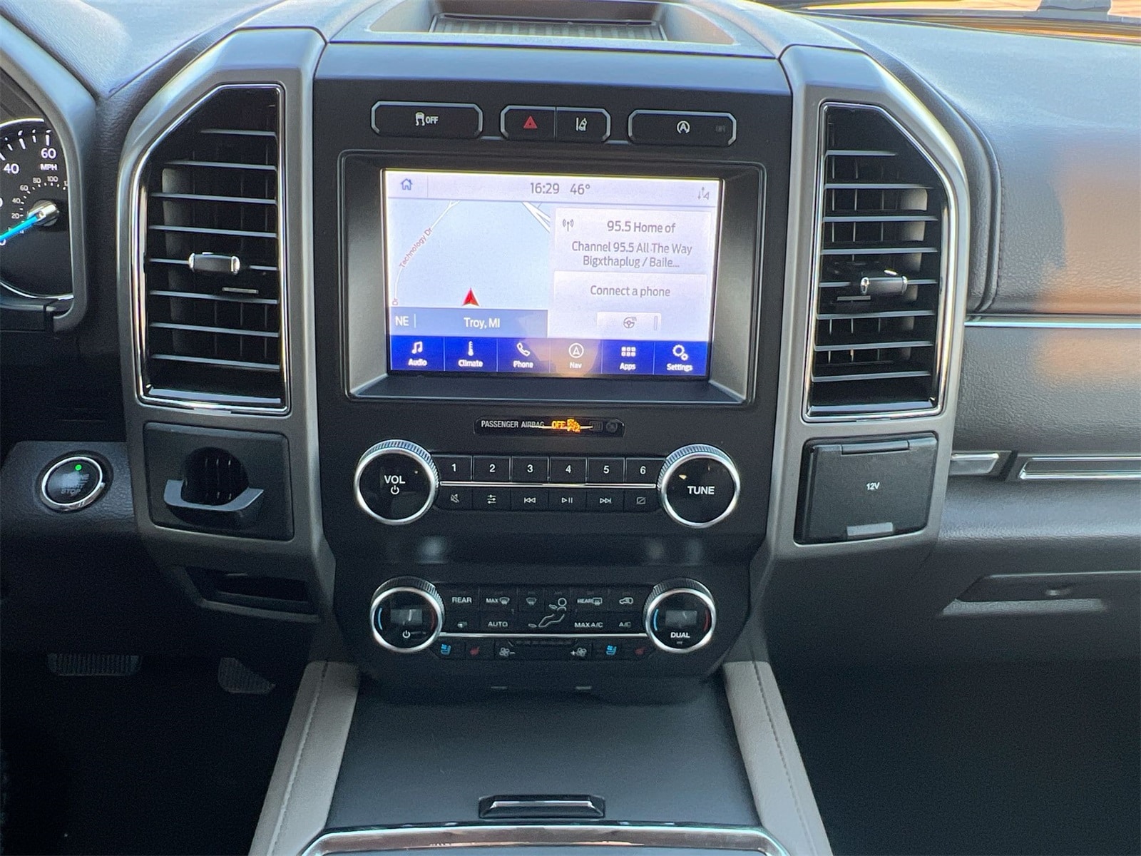 Thumbnail: 2020 Ford Expedition - 26