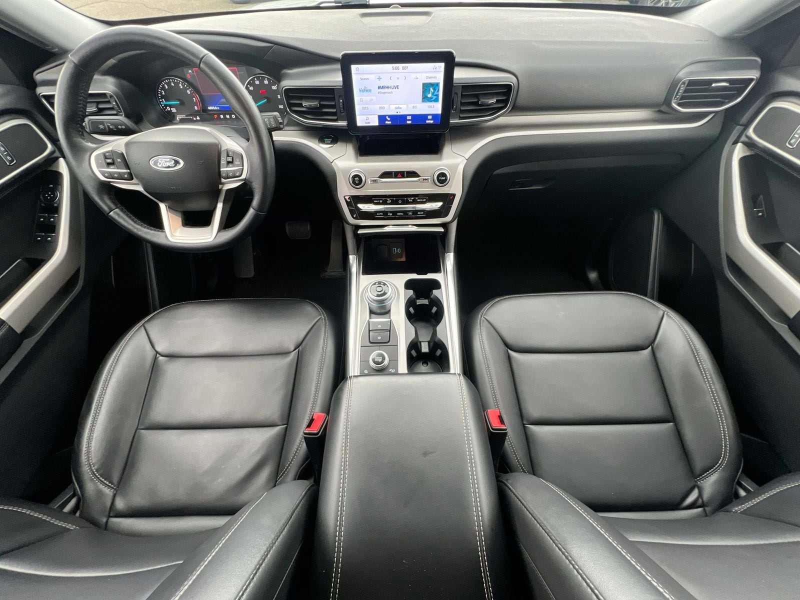 Thumbnail: 2022 Ford Explorer - 15