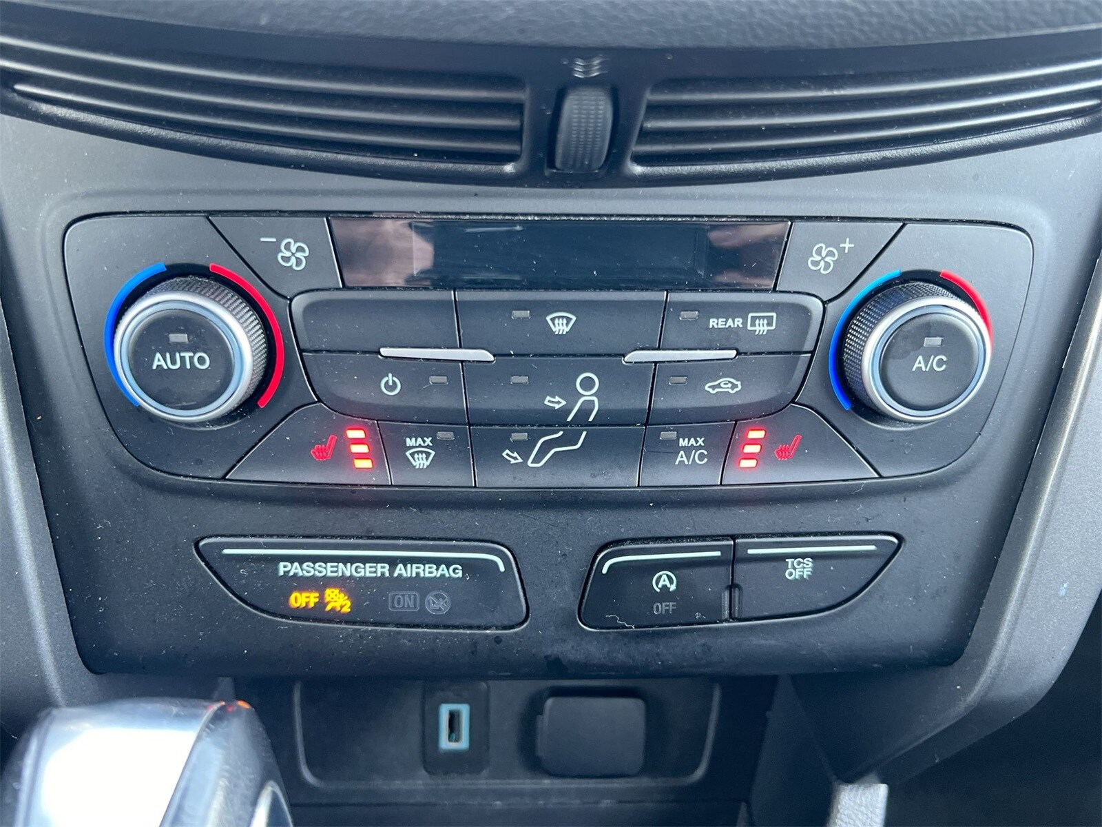 Thumbnail: 2019 Ford Escape - 28