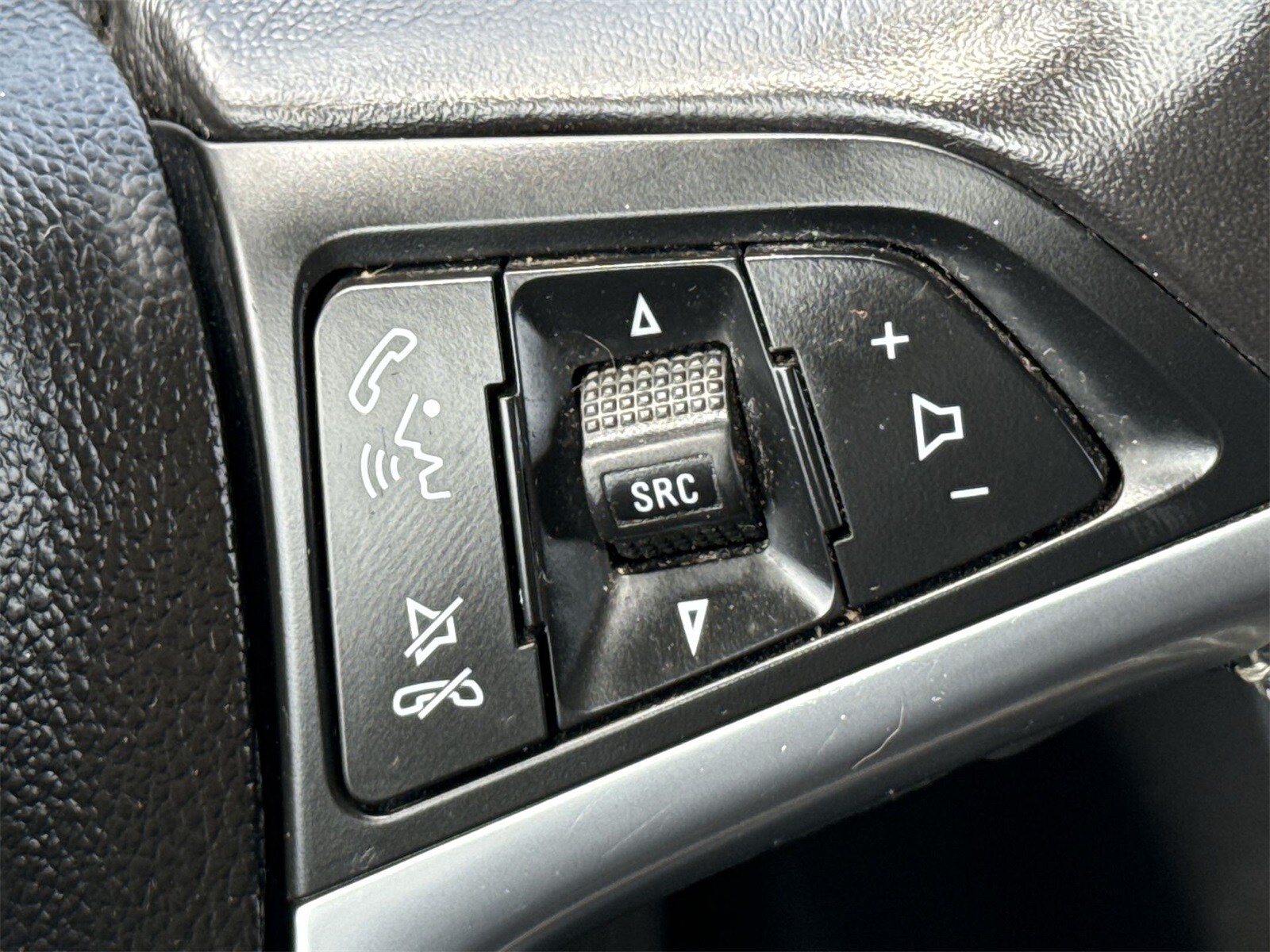 Thumbnail: 2019 Buick Encore - 25