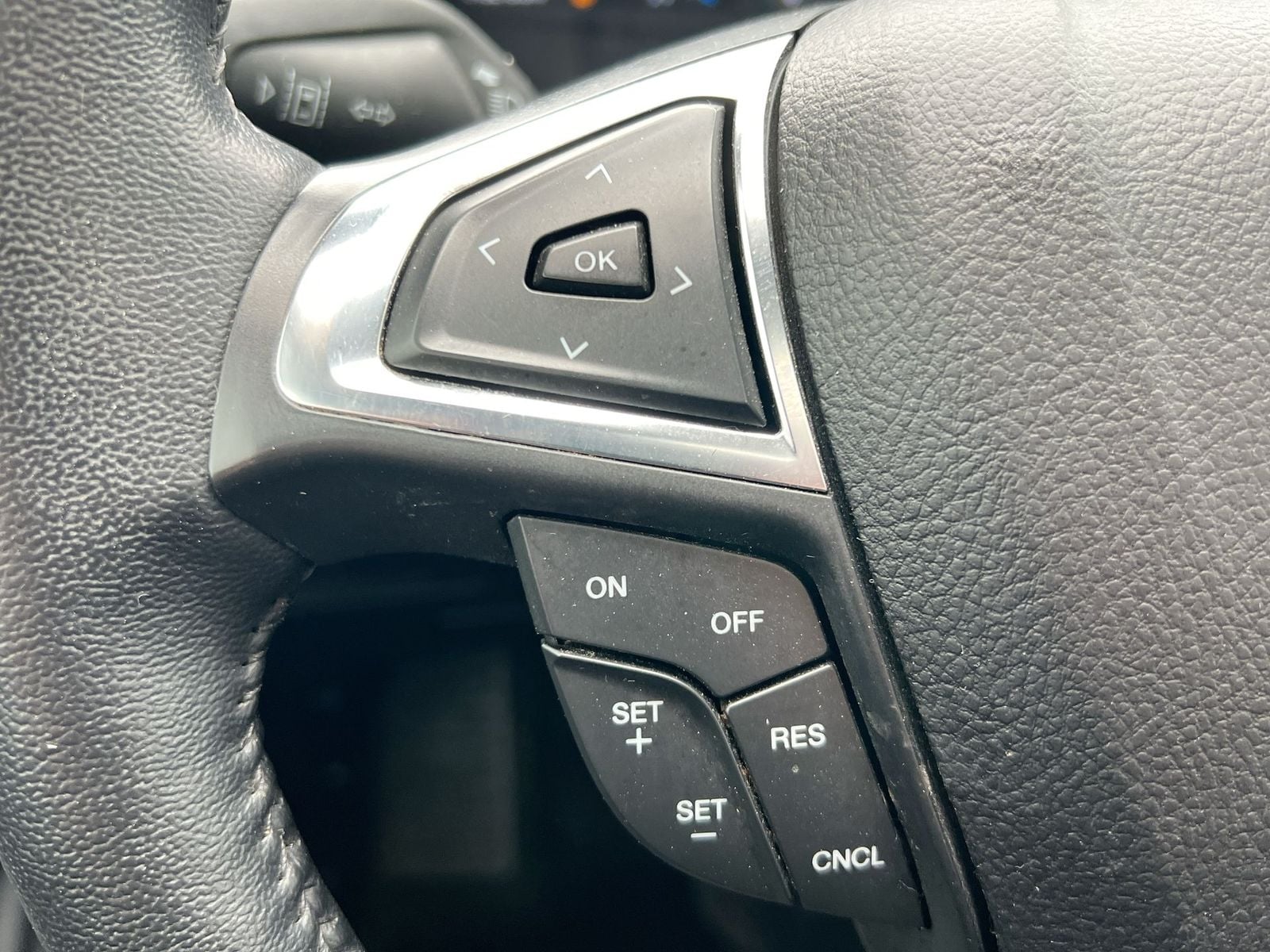 Thumbnail: 2023 Ford Edge - 23