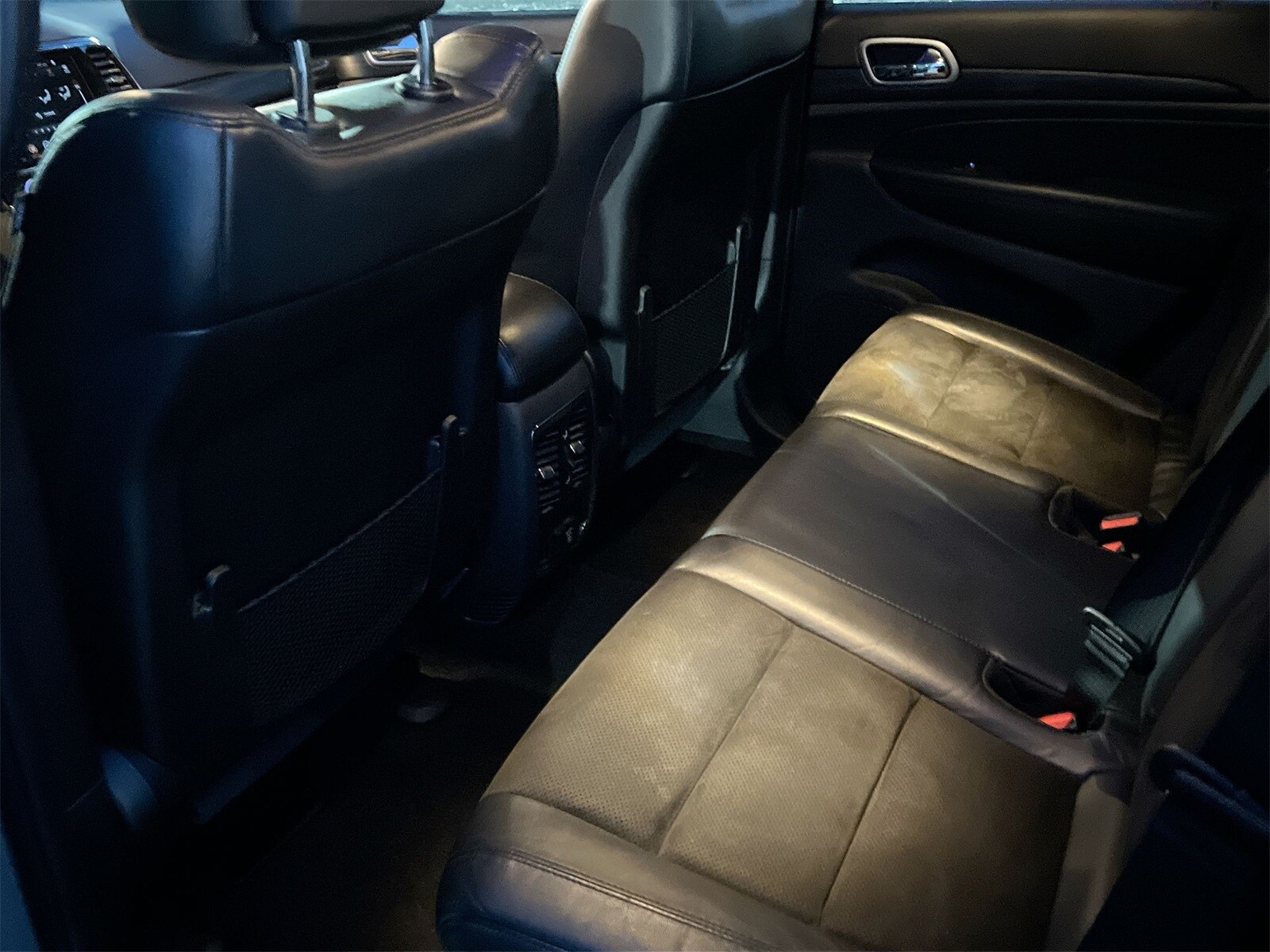 Thumbnail: 2020 Jeep Grand Cherokee - 18