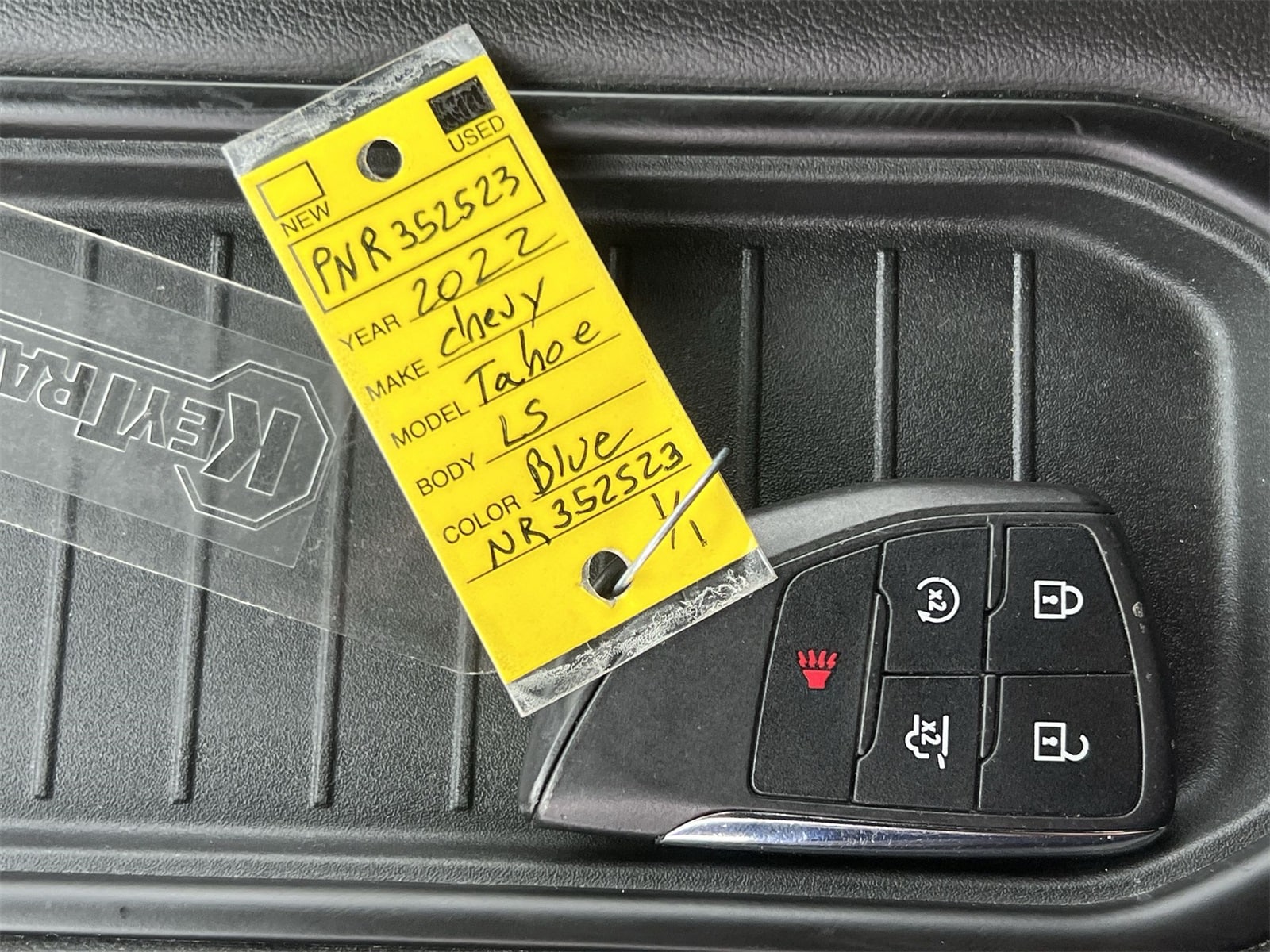 Thumbnail: 2022 Chevrolet Tahoe - 34