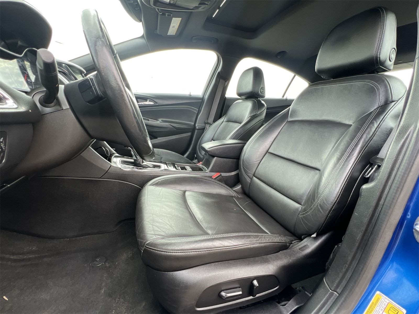 Thumbnail: 2017 Chevrolet Cruze - 17